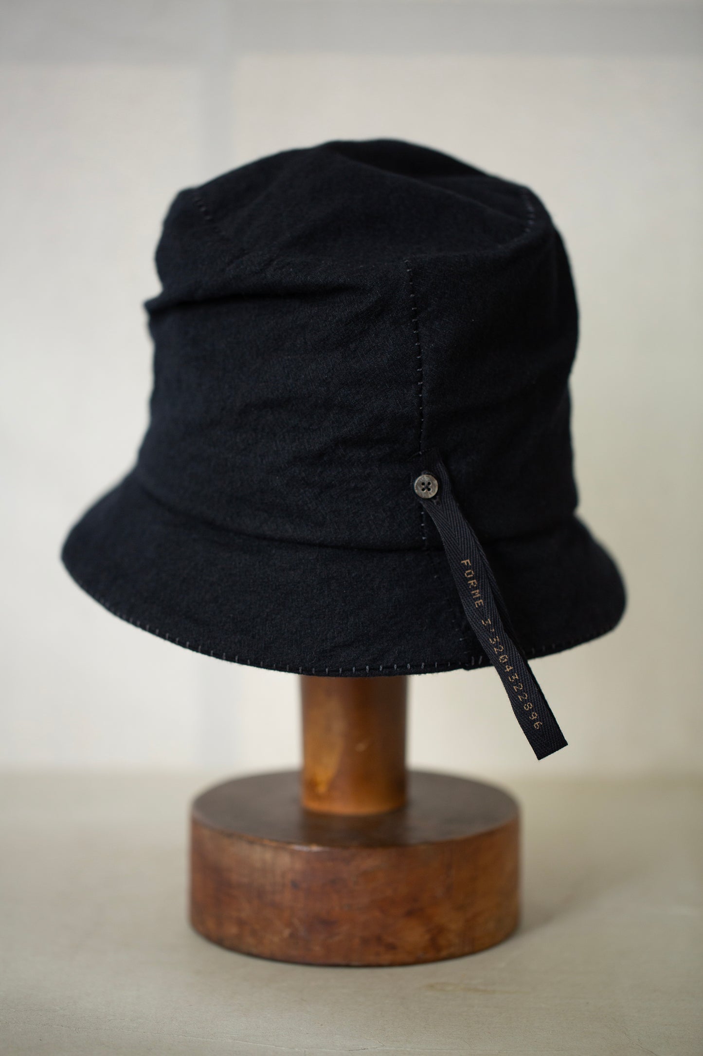 Black skewed derby 3.0