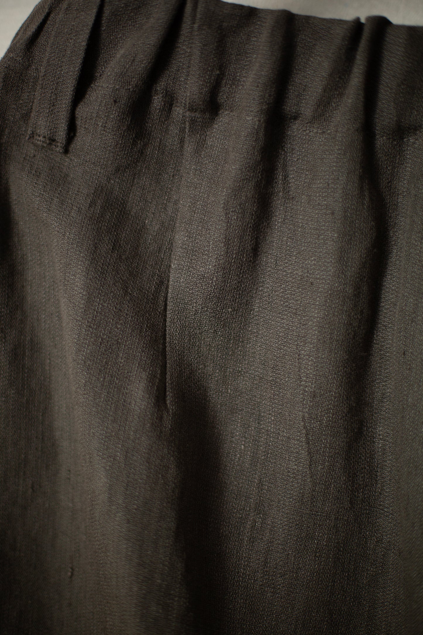 Elastic Pant in shale grey dobby weave hemp
