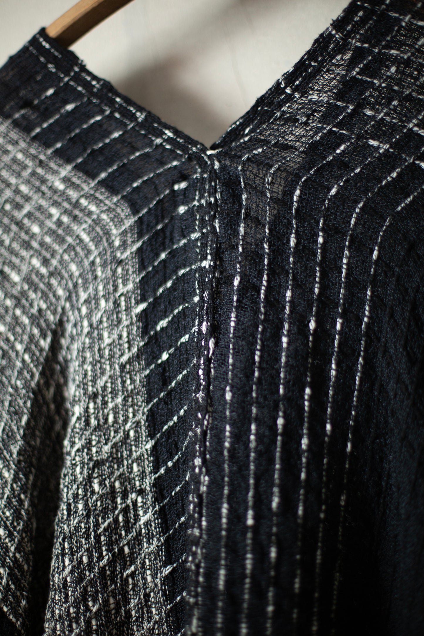 TUNIC#41 - HANDWOVEN BLACK AND WHITE