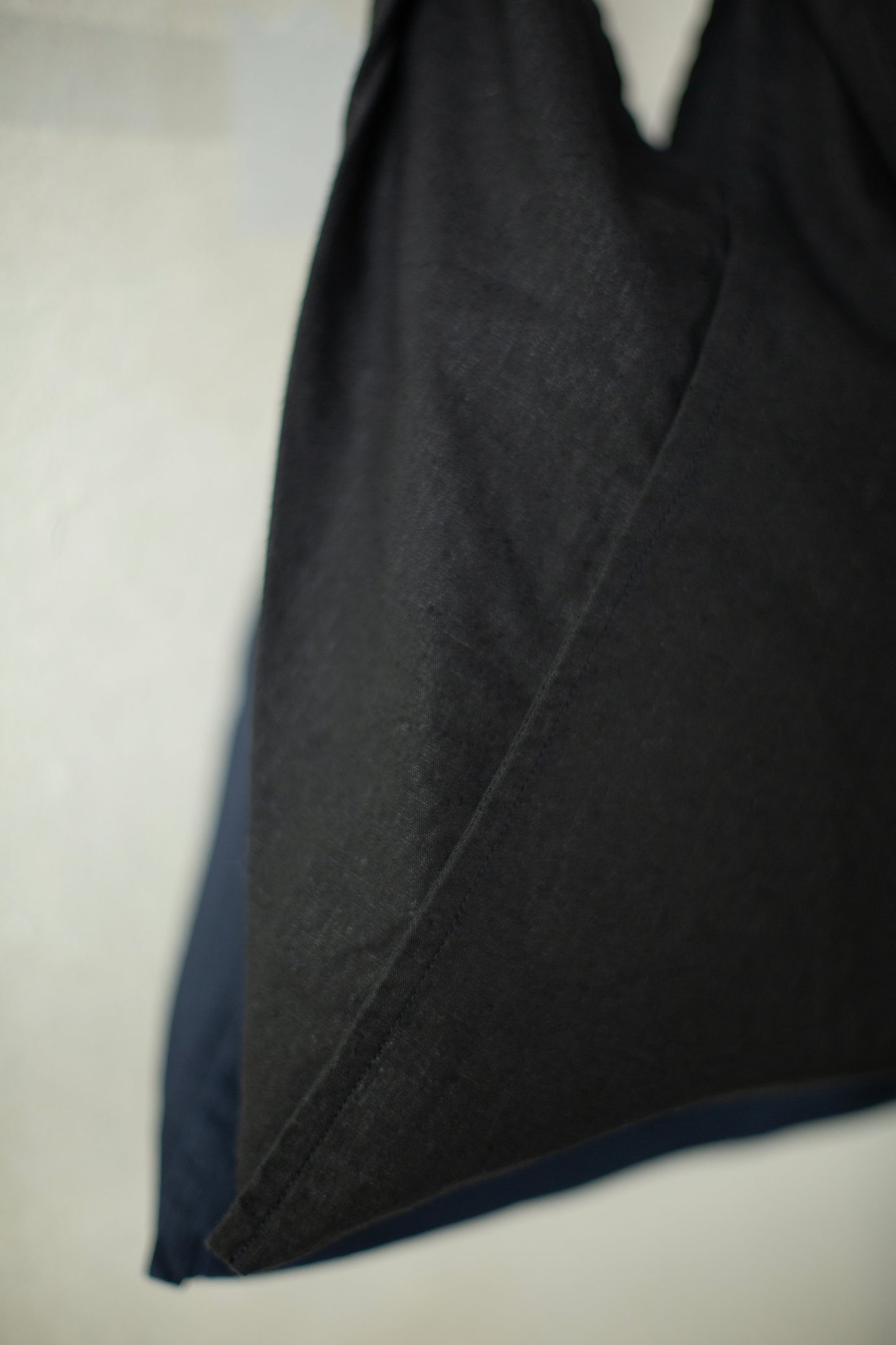 Azuma bag in navy & black hemp cotton weather