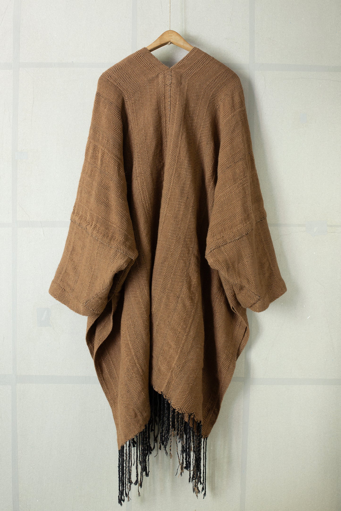 PONCHO#1 - HANDWOVEN CAMEL