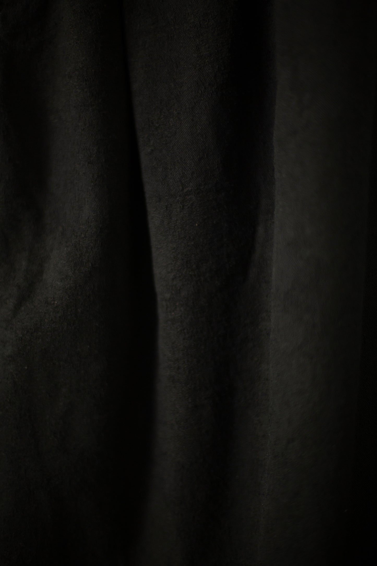 loose pants in black silk cotton linen jacquard