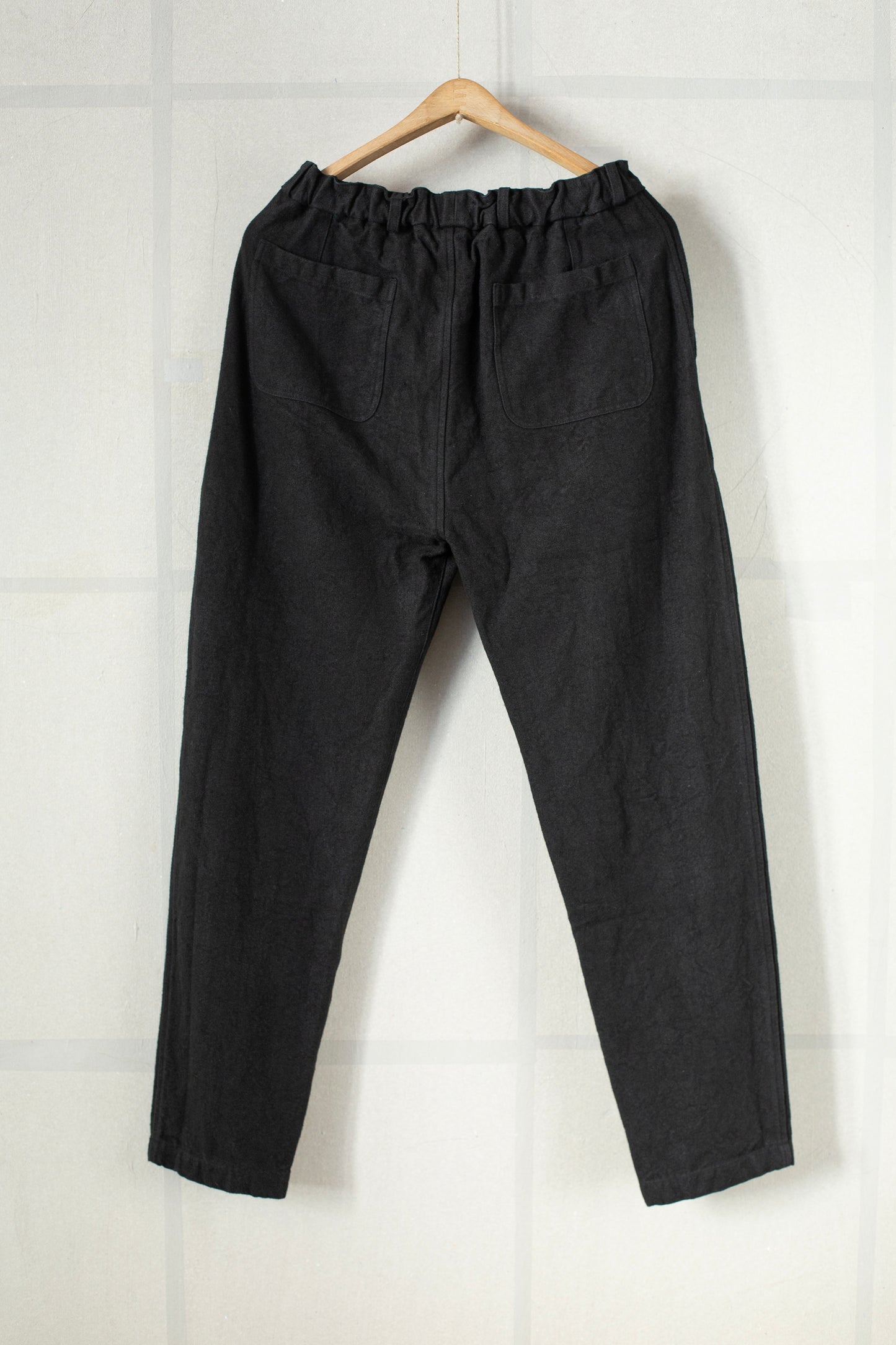 slim trousers in black brushed linen/ramie