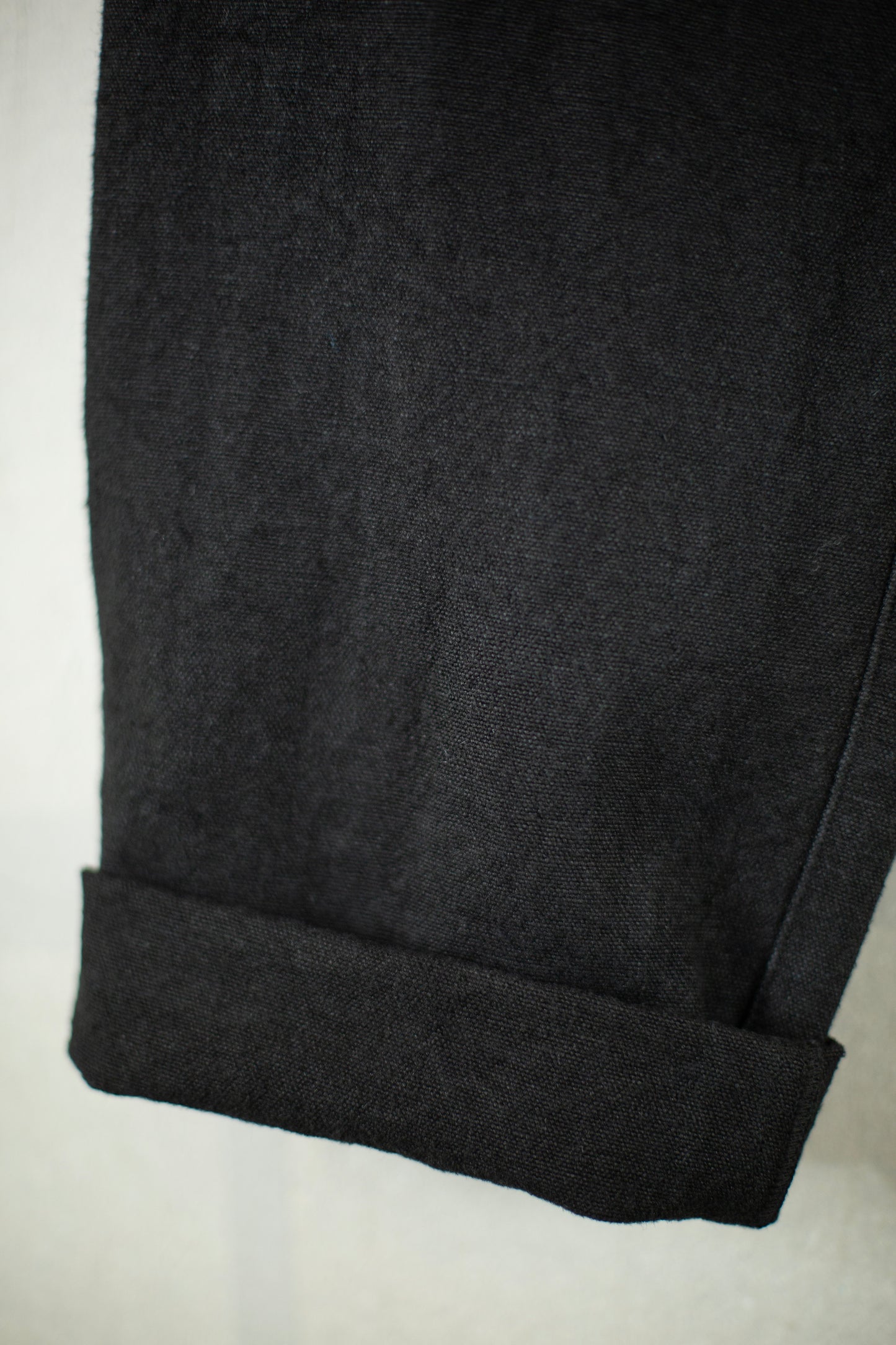 slim trousers in black brushed linen/ramie
