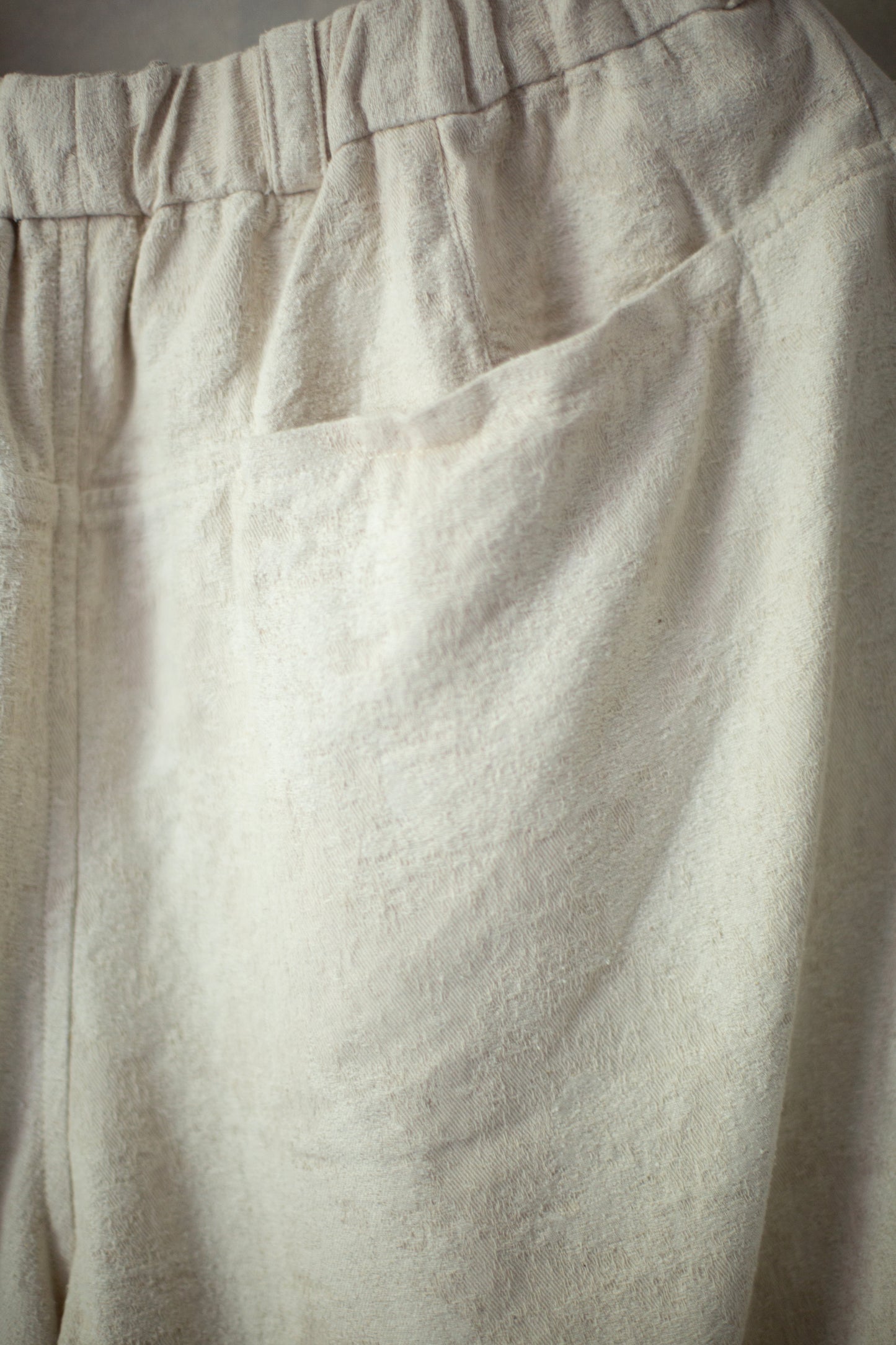 loose pants in natural white silk cotton linen jacquard