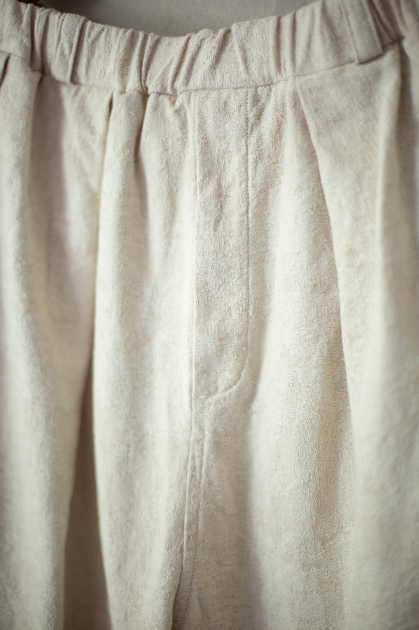 loose pants in natural white silk cotton linen jacquard