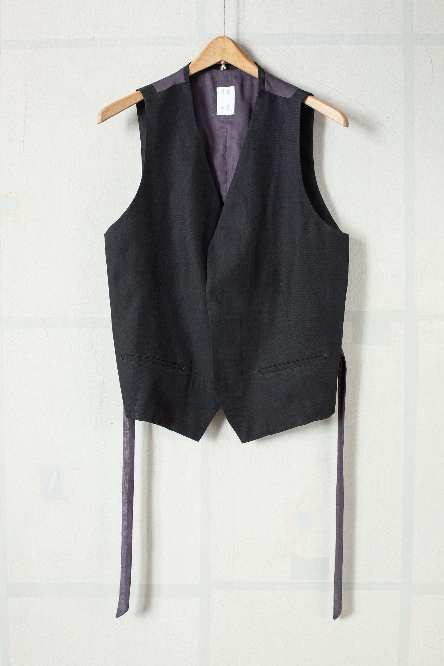 AUBERGINE SIWA VEST