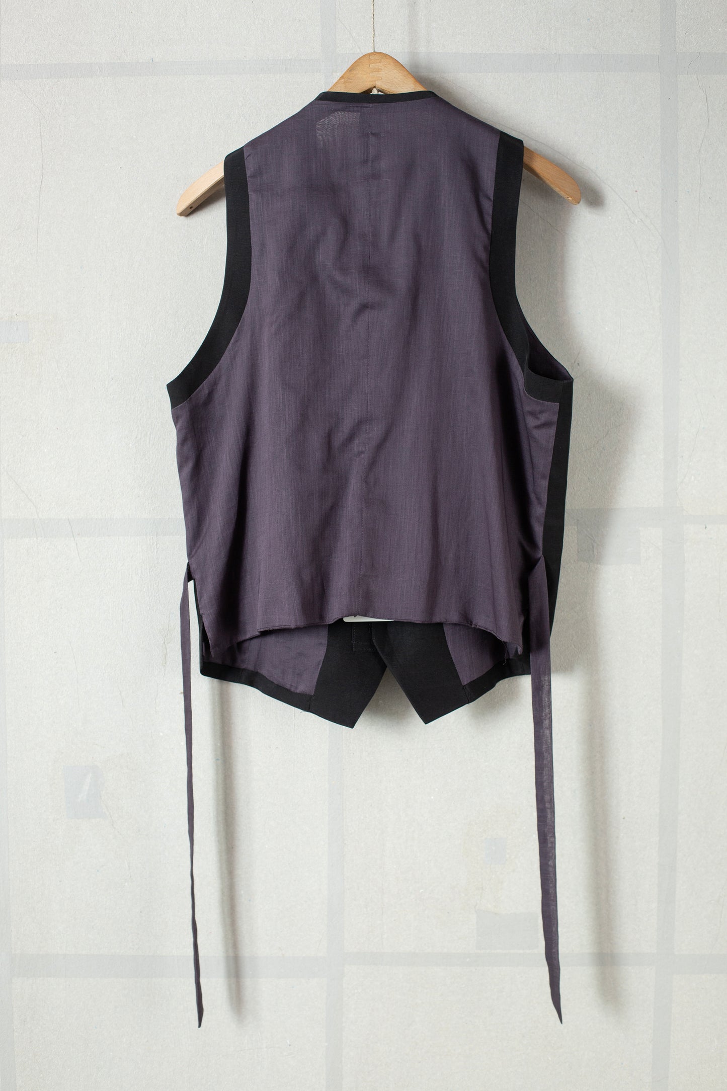 AUBERGINE SIWA VEST