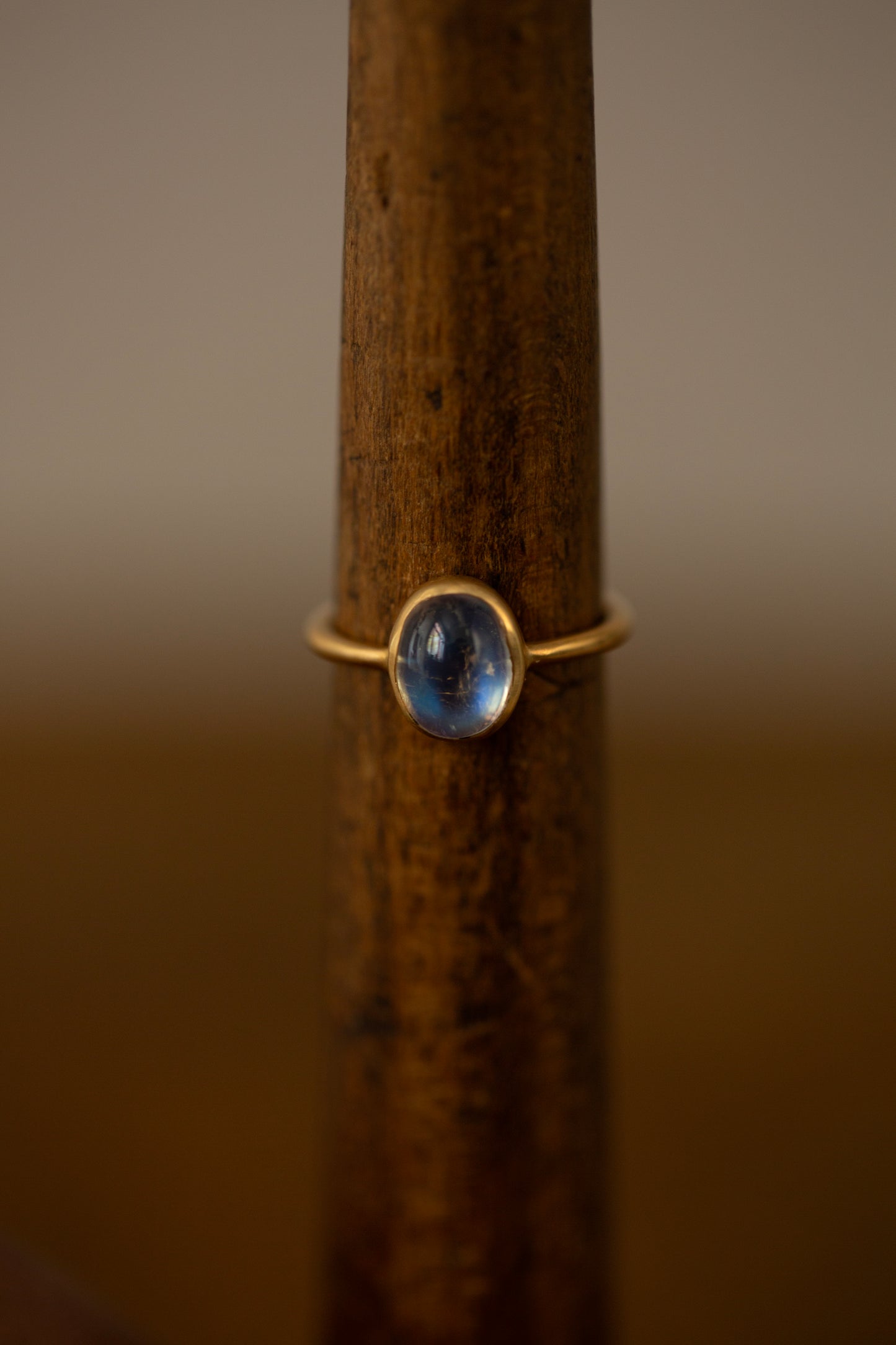 rainbow moonstone ring #12 (1.5mm)