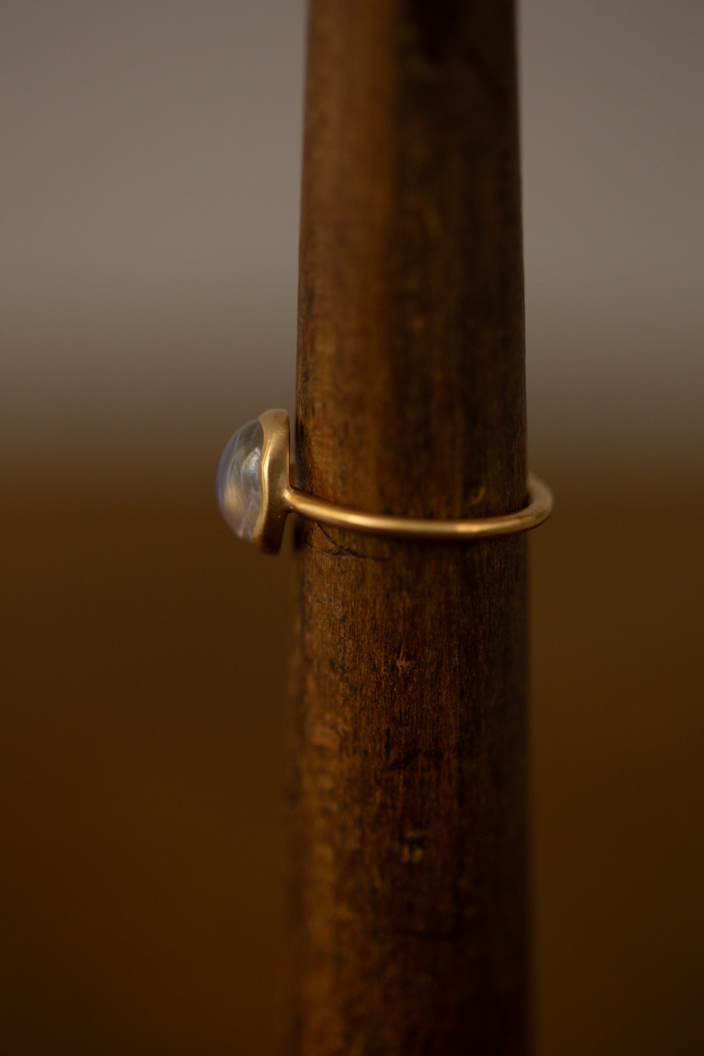 rainbow moonstone ring #12 (1.5mm)
