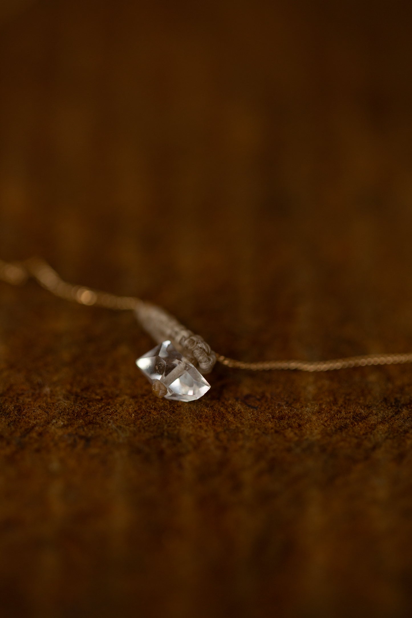 Crystal pendant necklace