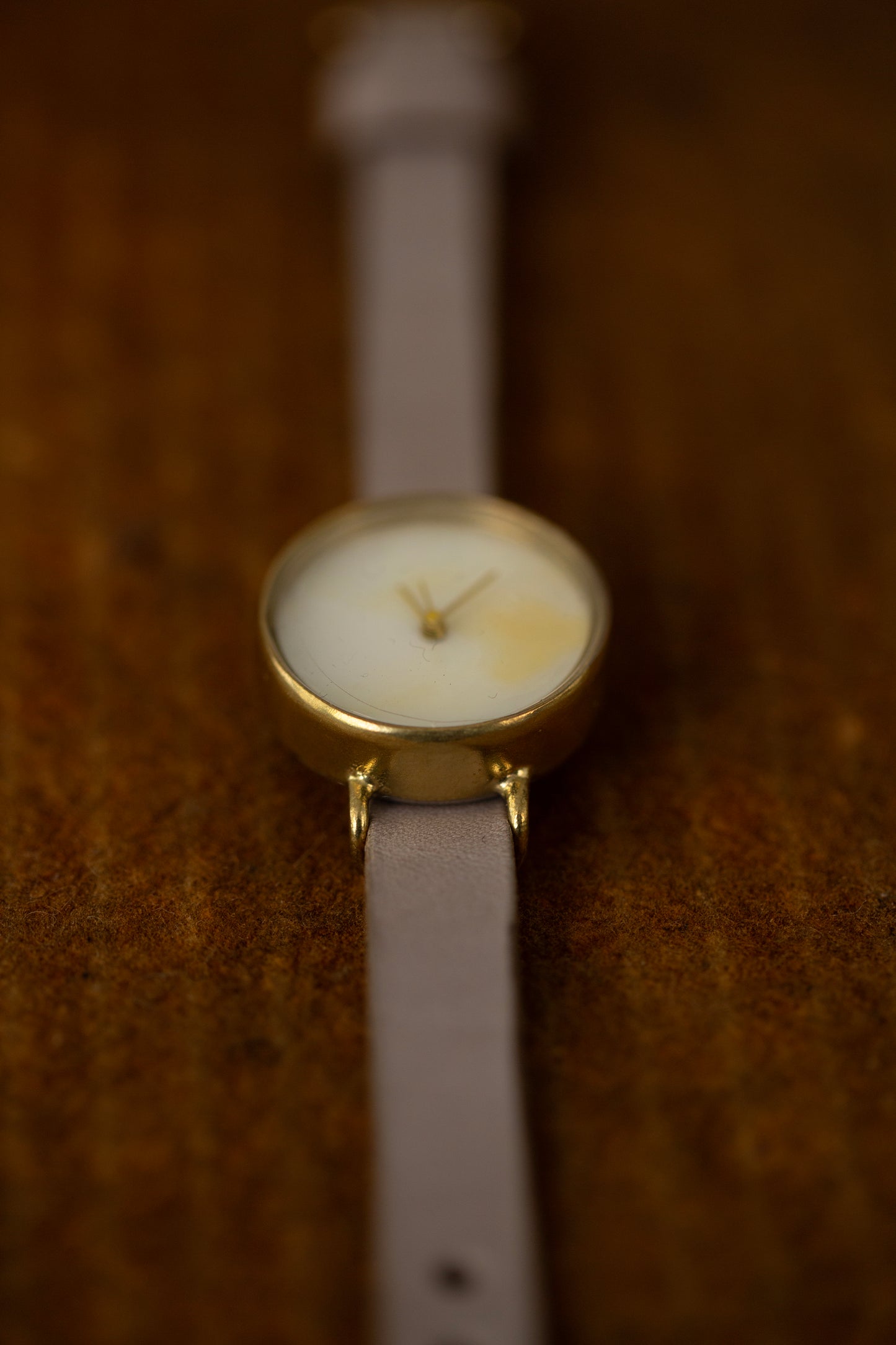 Silver grey 'now and then' shell watch