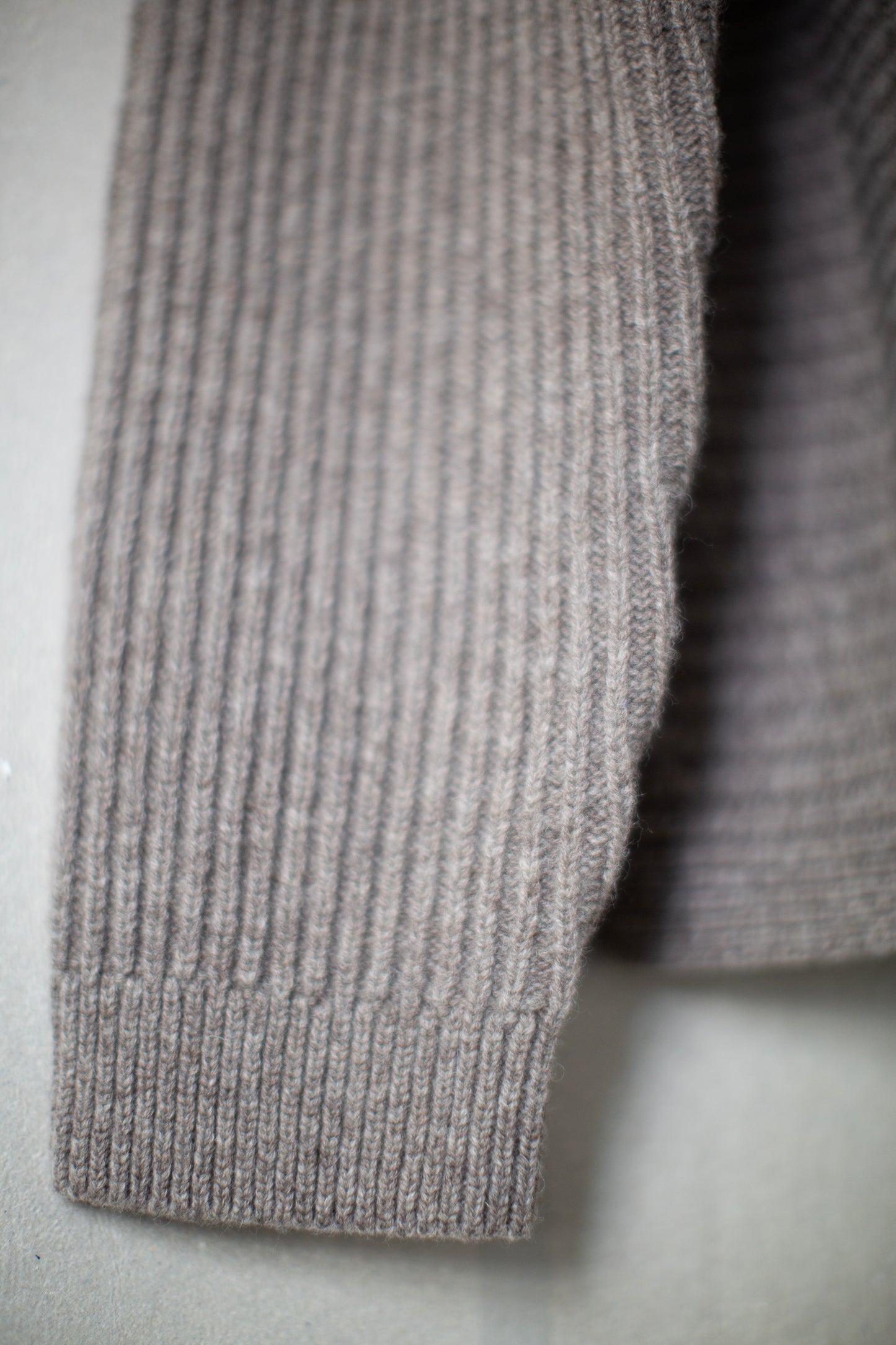 KNIT#73 - SARTUUL WOOL NATURAL GREY