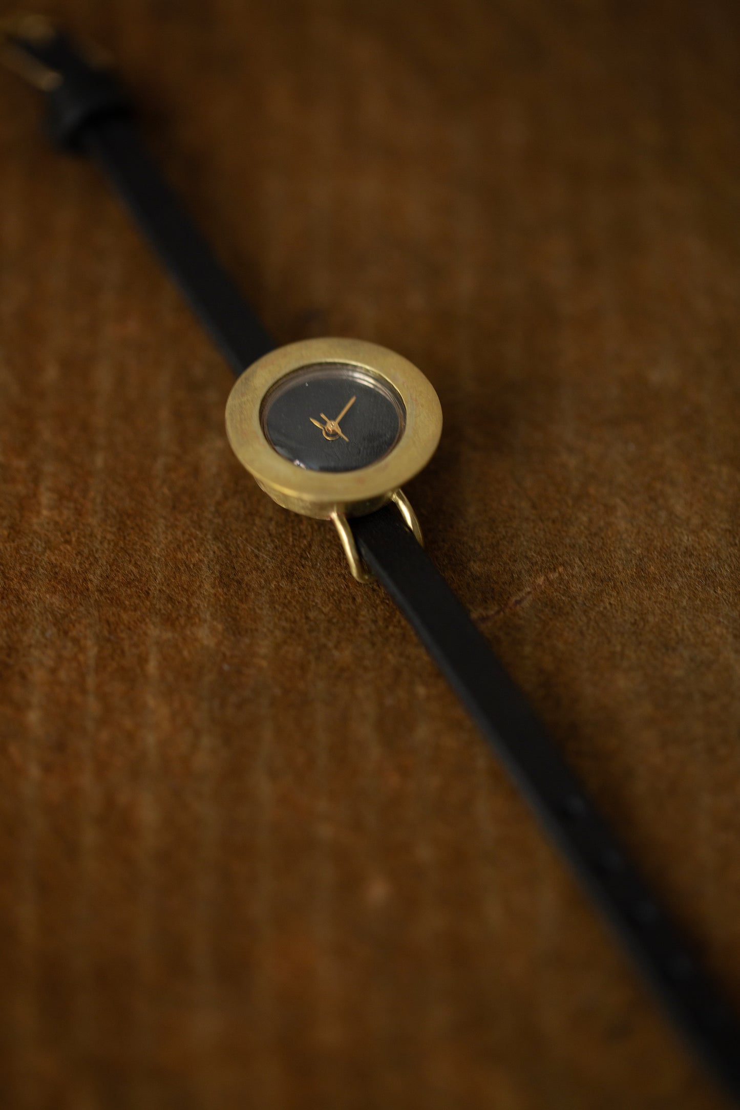Black/brass 'PETAL' watch
