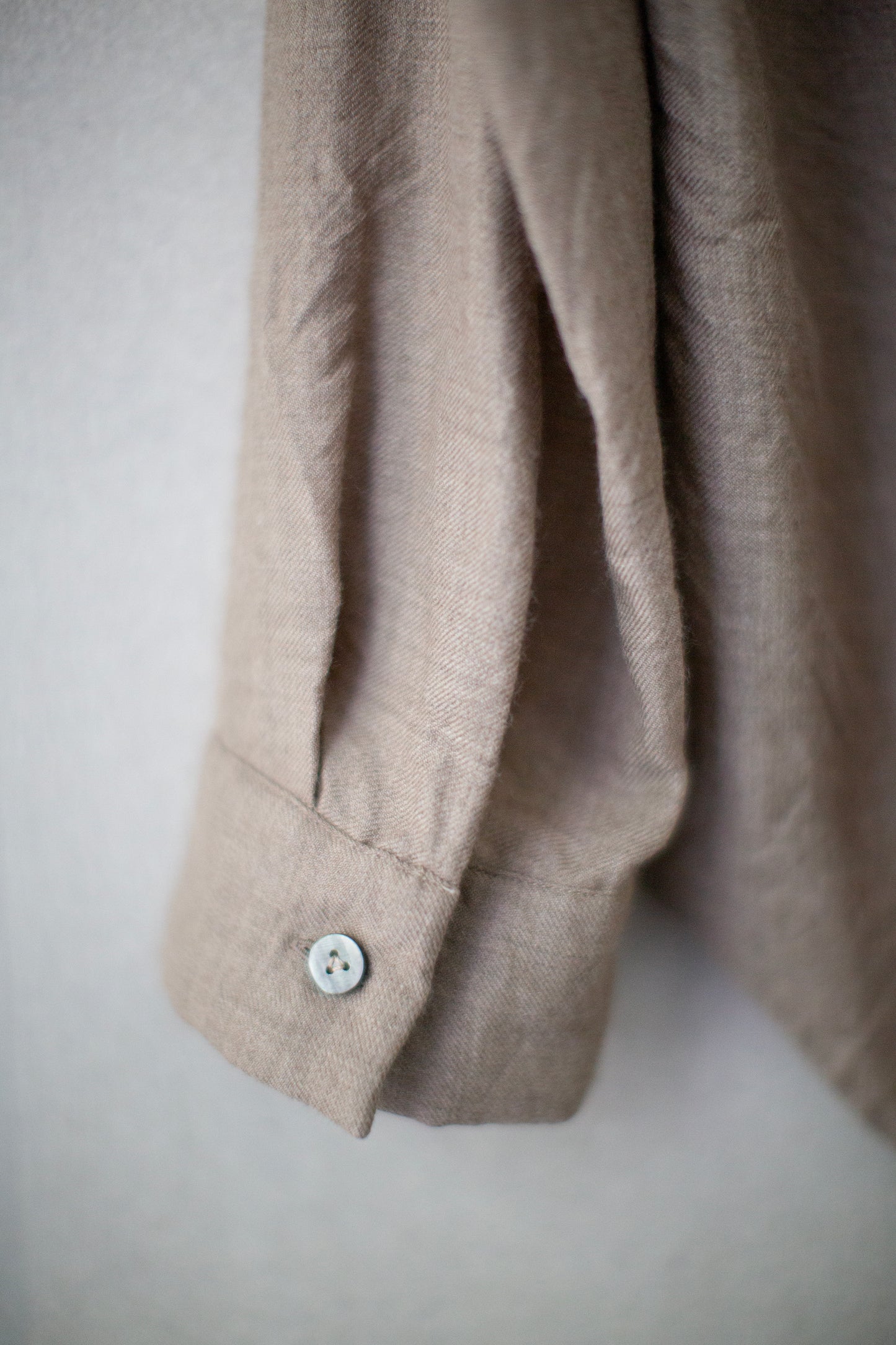 Natural brown side slit shirt