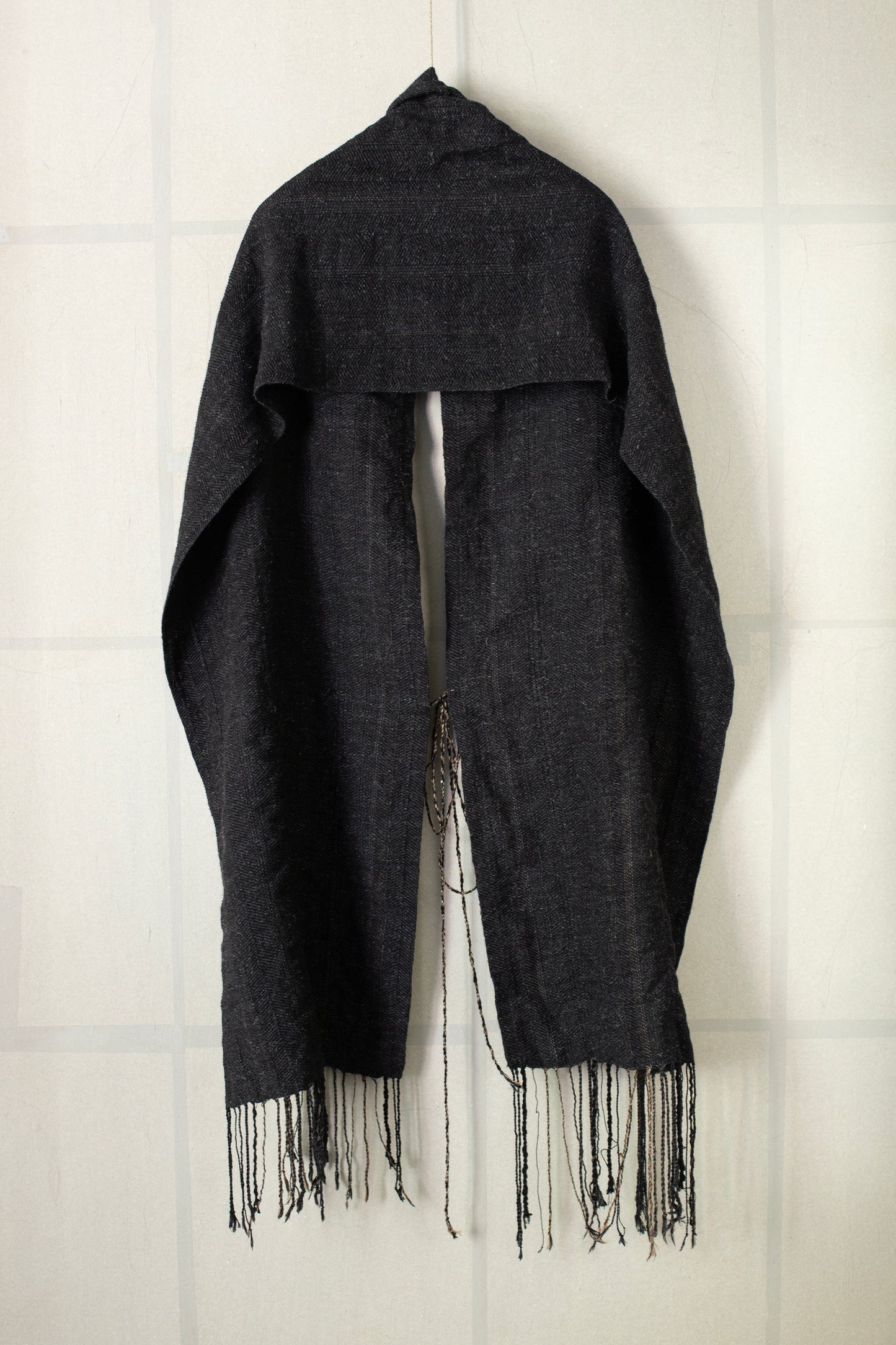 SCARF#35 - HANDWOVEN ANTHRACITE