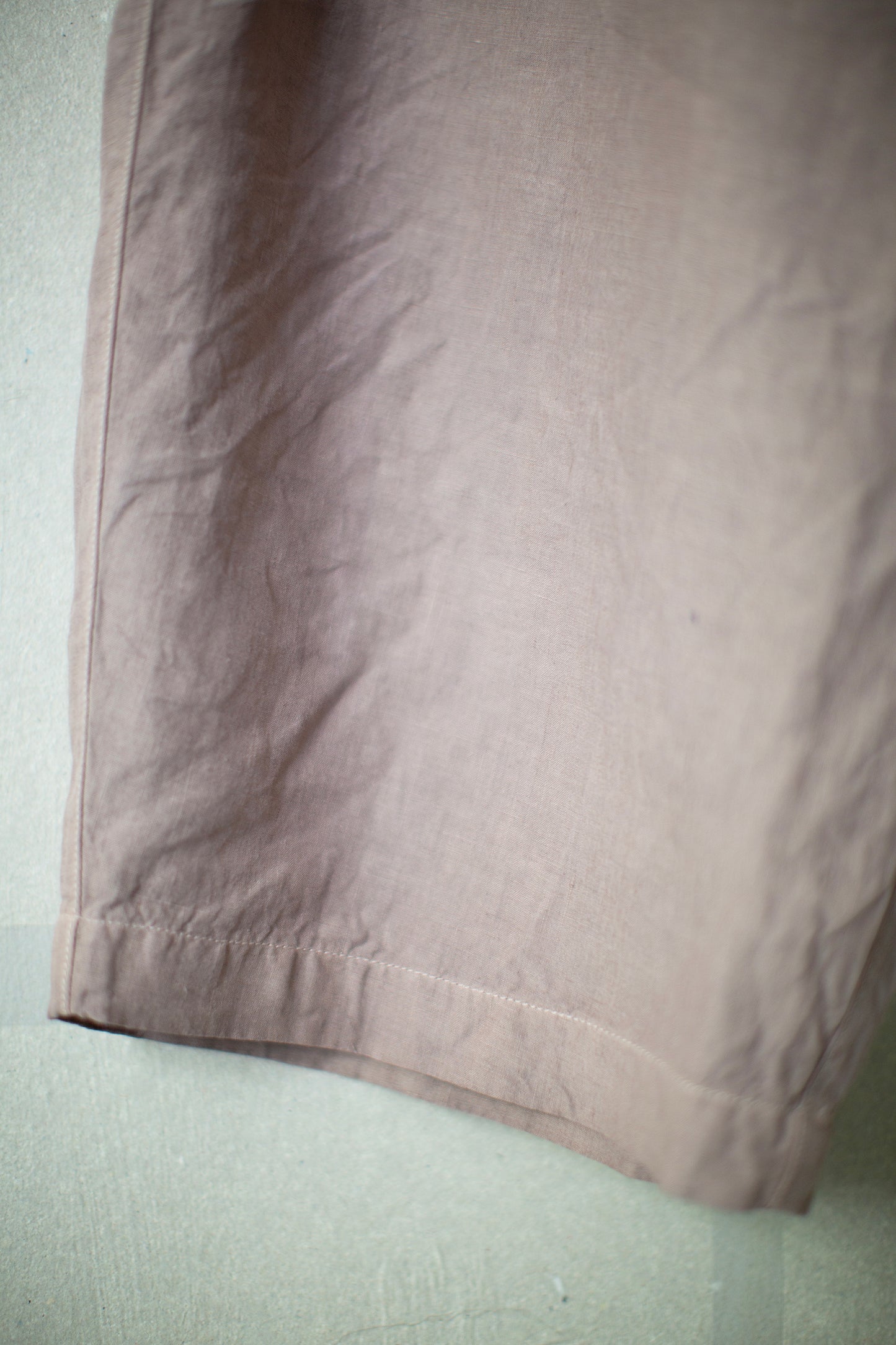 comfortable cropped pants in dark horse chestnut hemp
