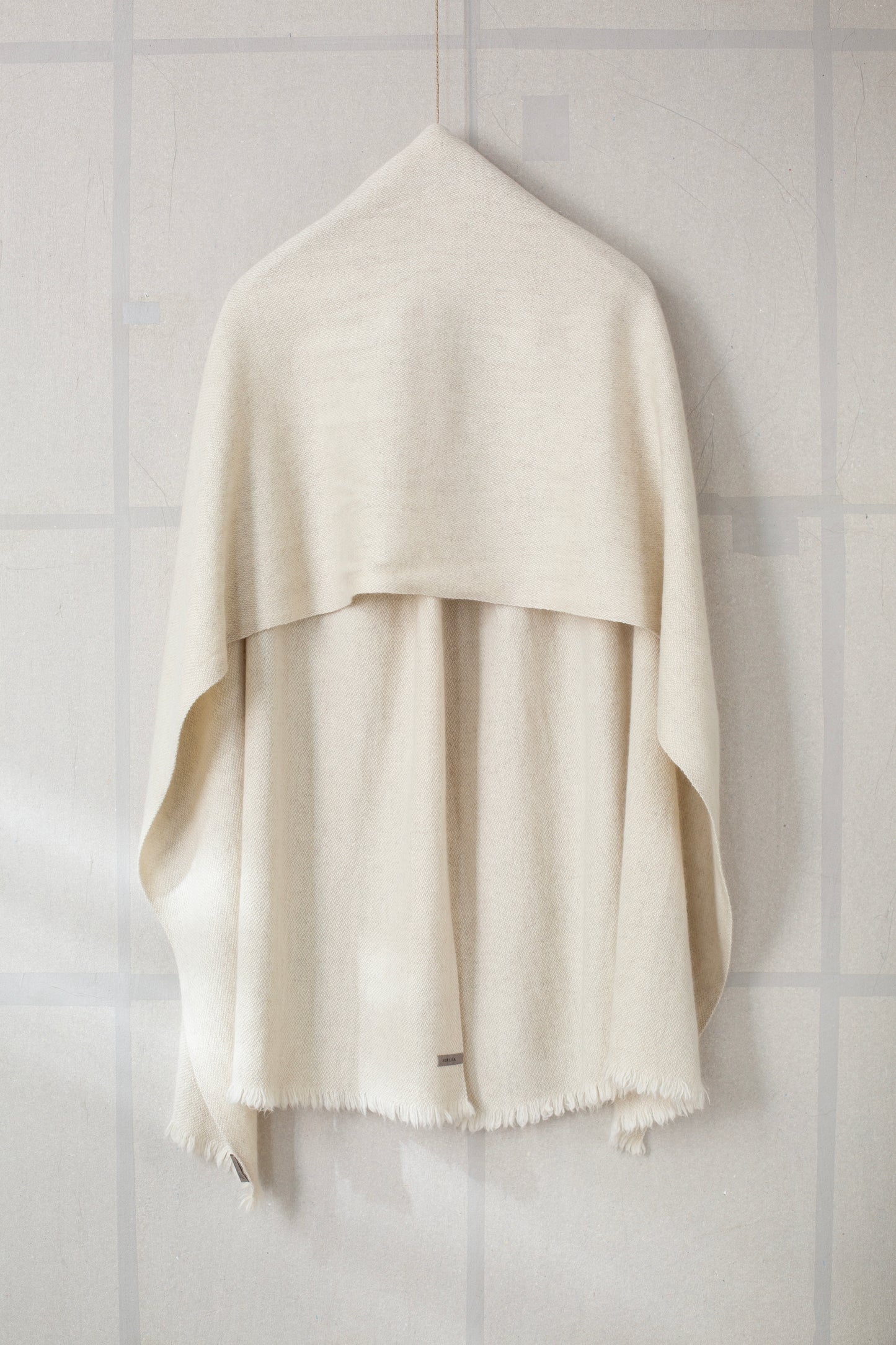 Nomad White Classic scarf