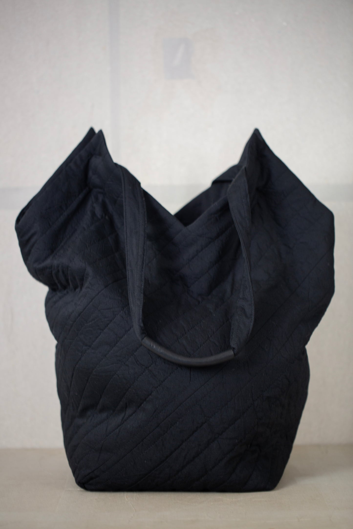 BAG#42 - WOOL SILK CLOTH PADDED DEEP BLACK