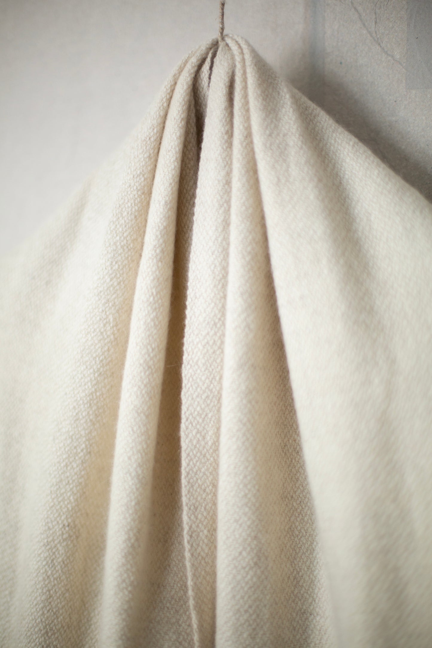 Nomad White Classic scarf