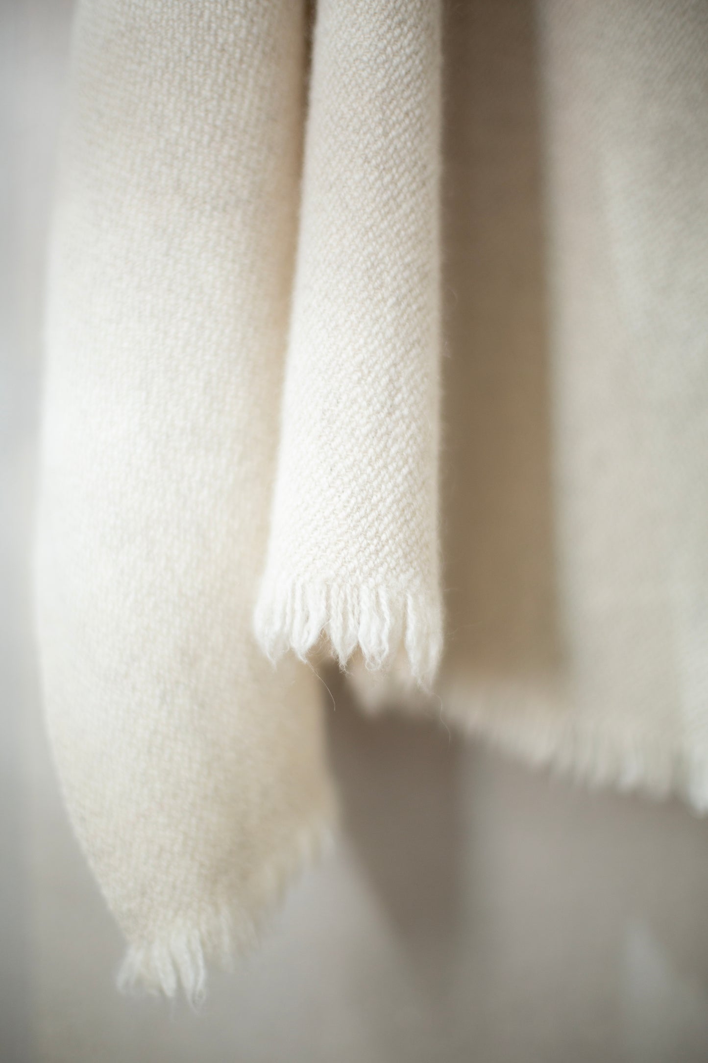 Nomad White Classic scarf
