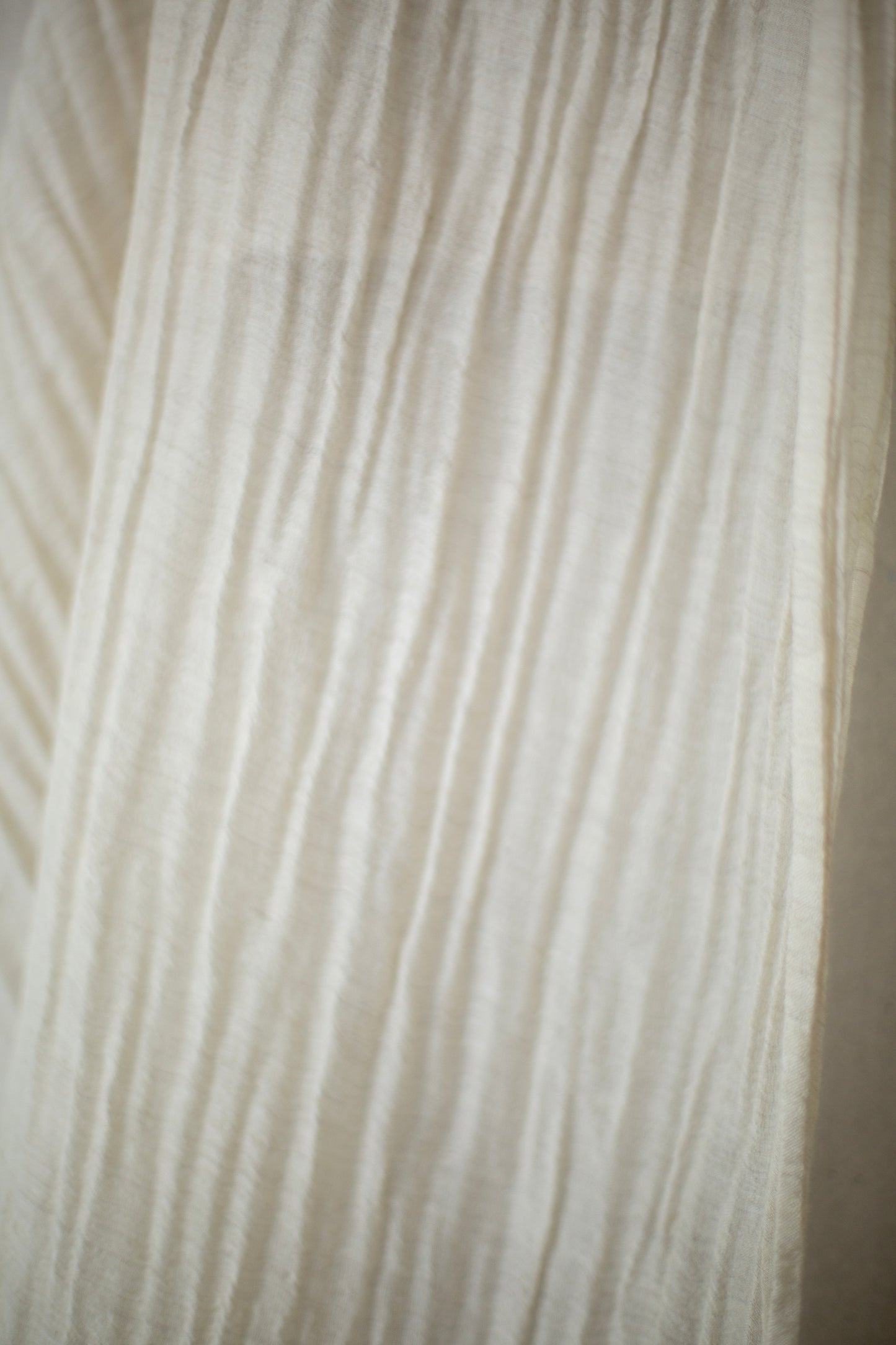 Natural Yak white Feather Light scarf