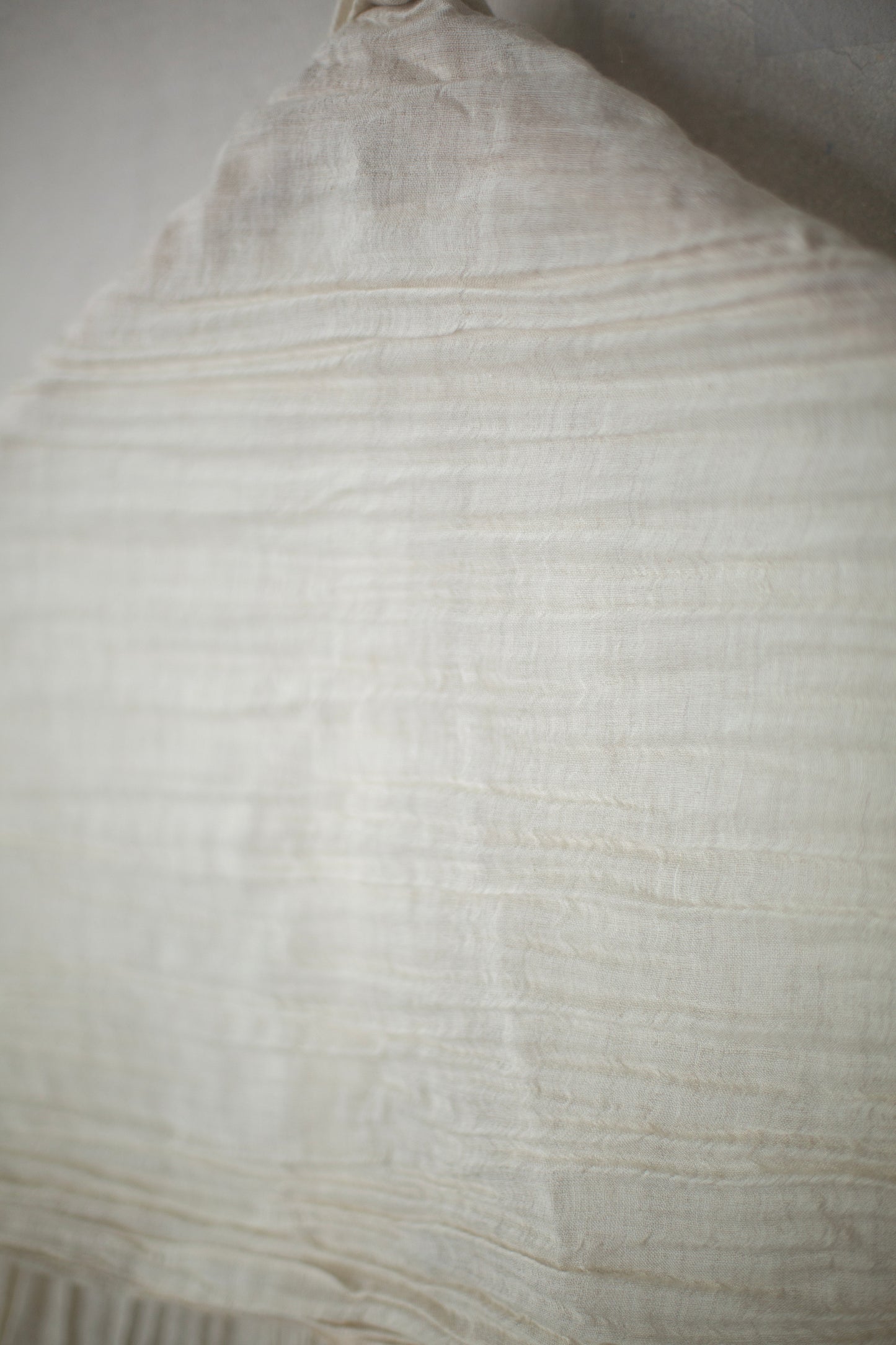 Natural Yak white Feather Light scarf