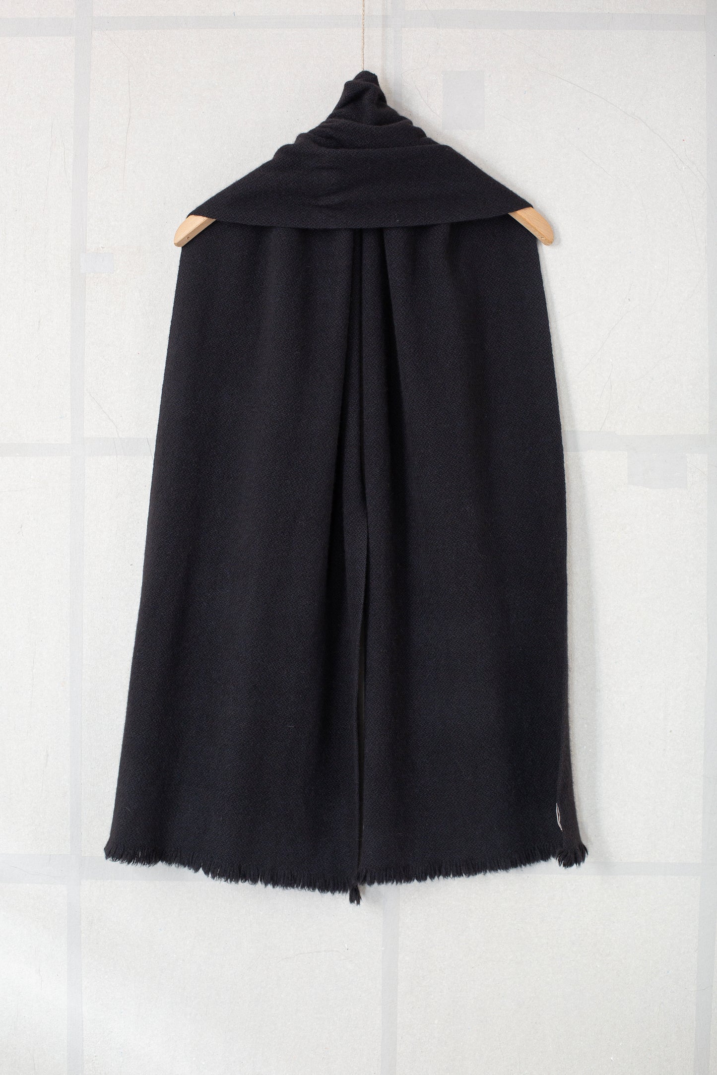Nomad Black Classic skinny scarf