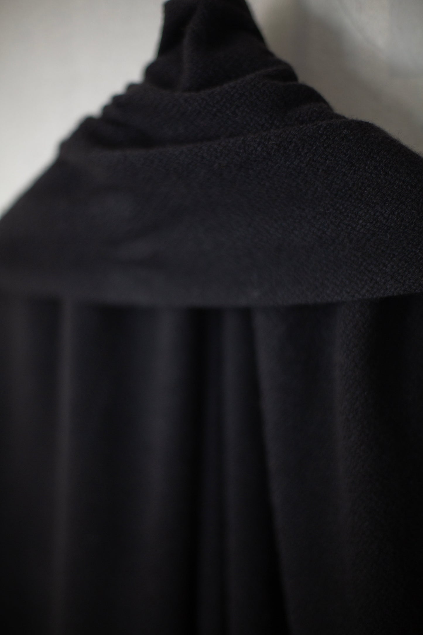 Nomad Black Classic skinny scarf