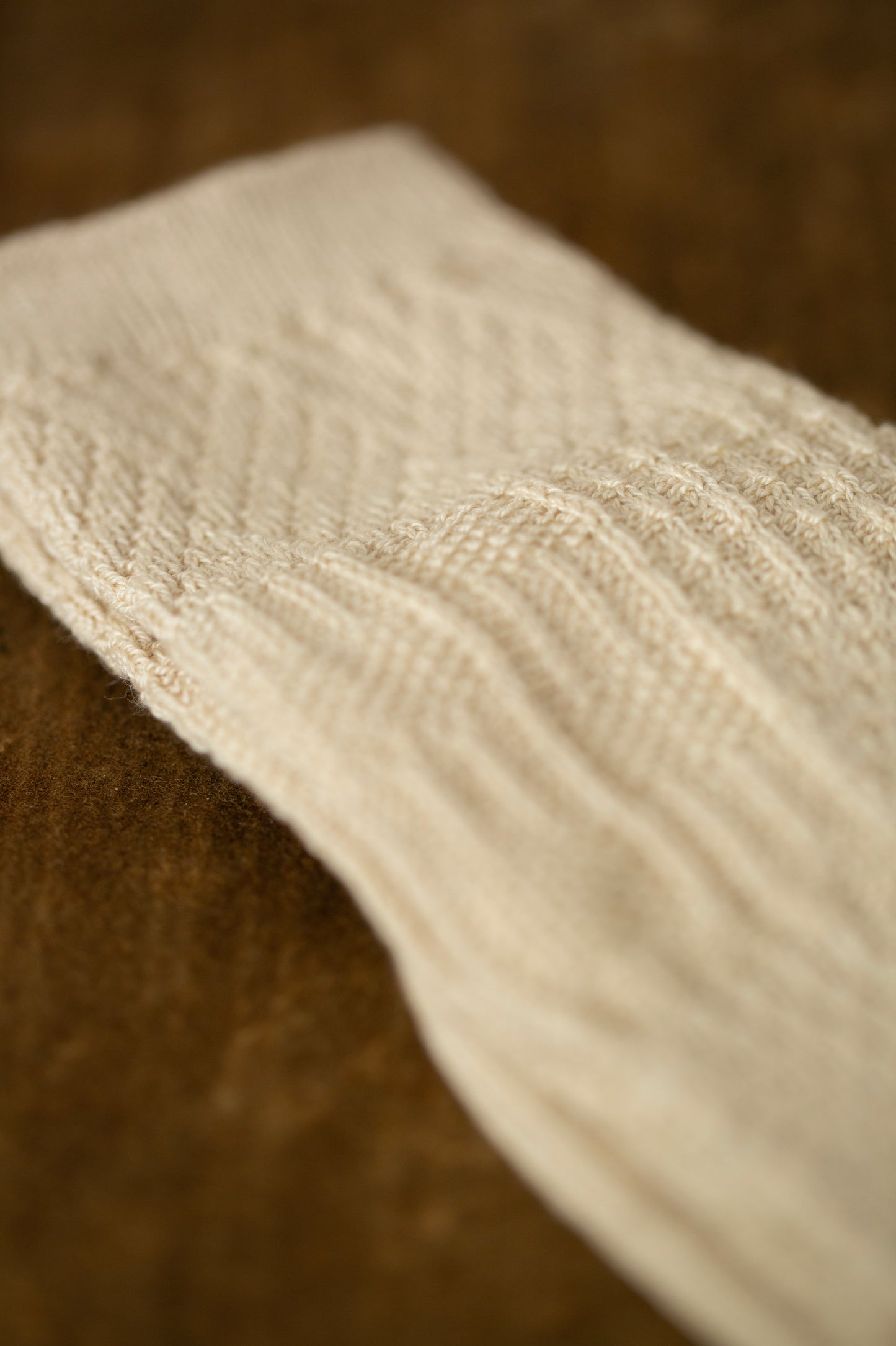 Knitting Patterns Socks in White Organic Cotton Yak