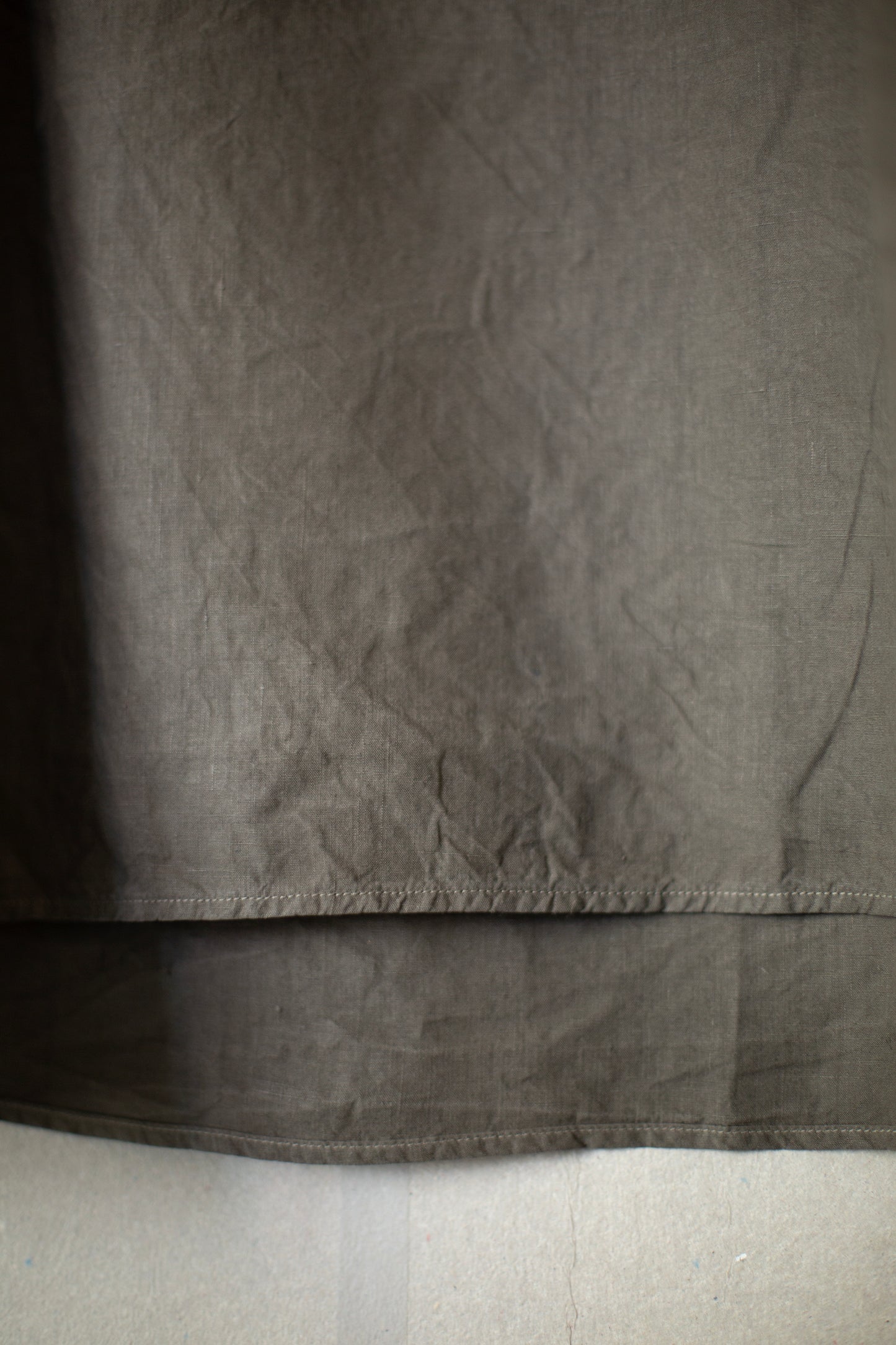 longsleeve pullover in dark mugwort high density hemp