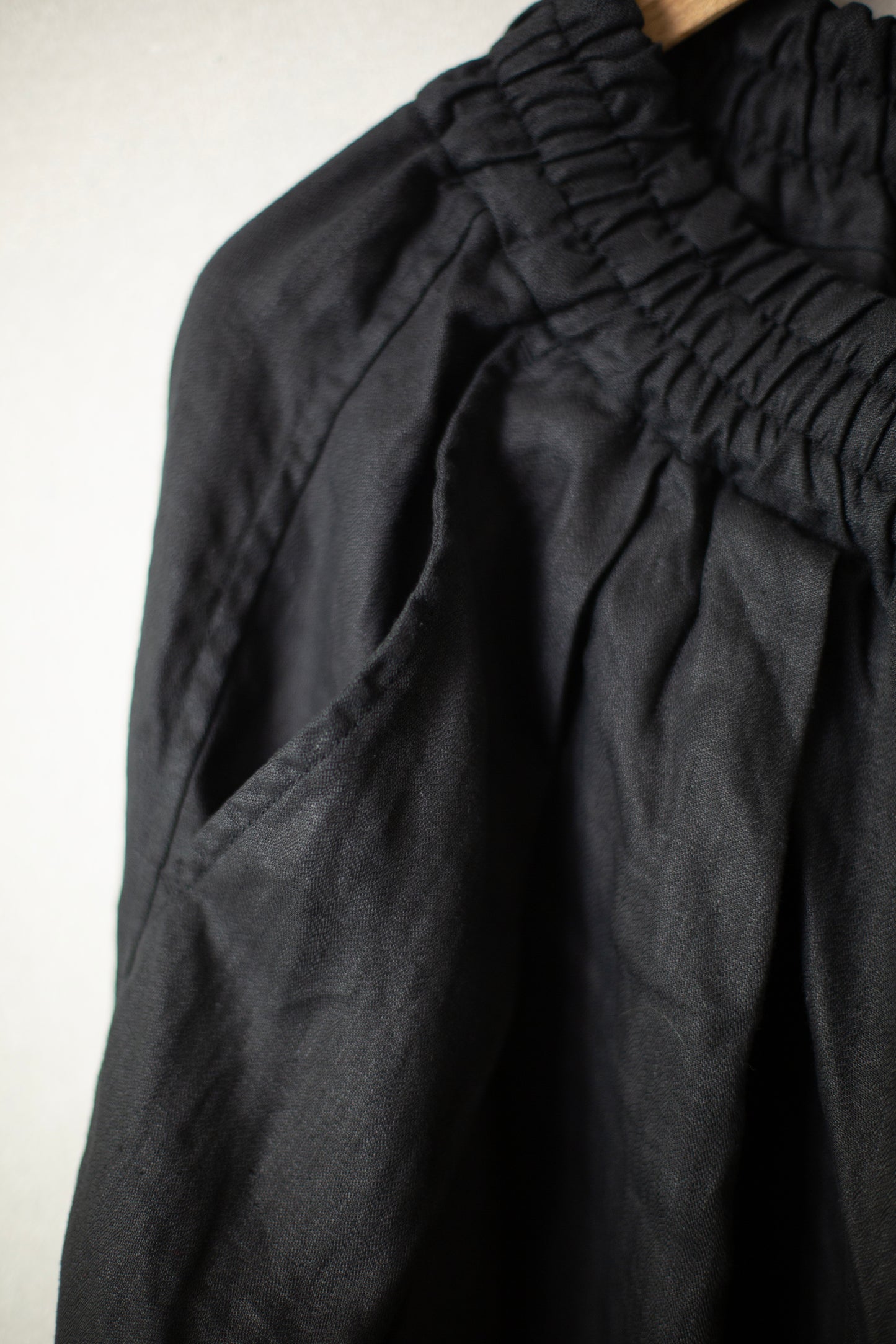 big shorts in black ripple hemp