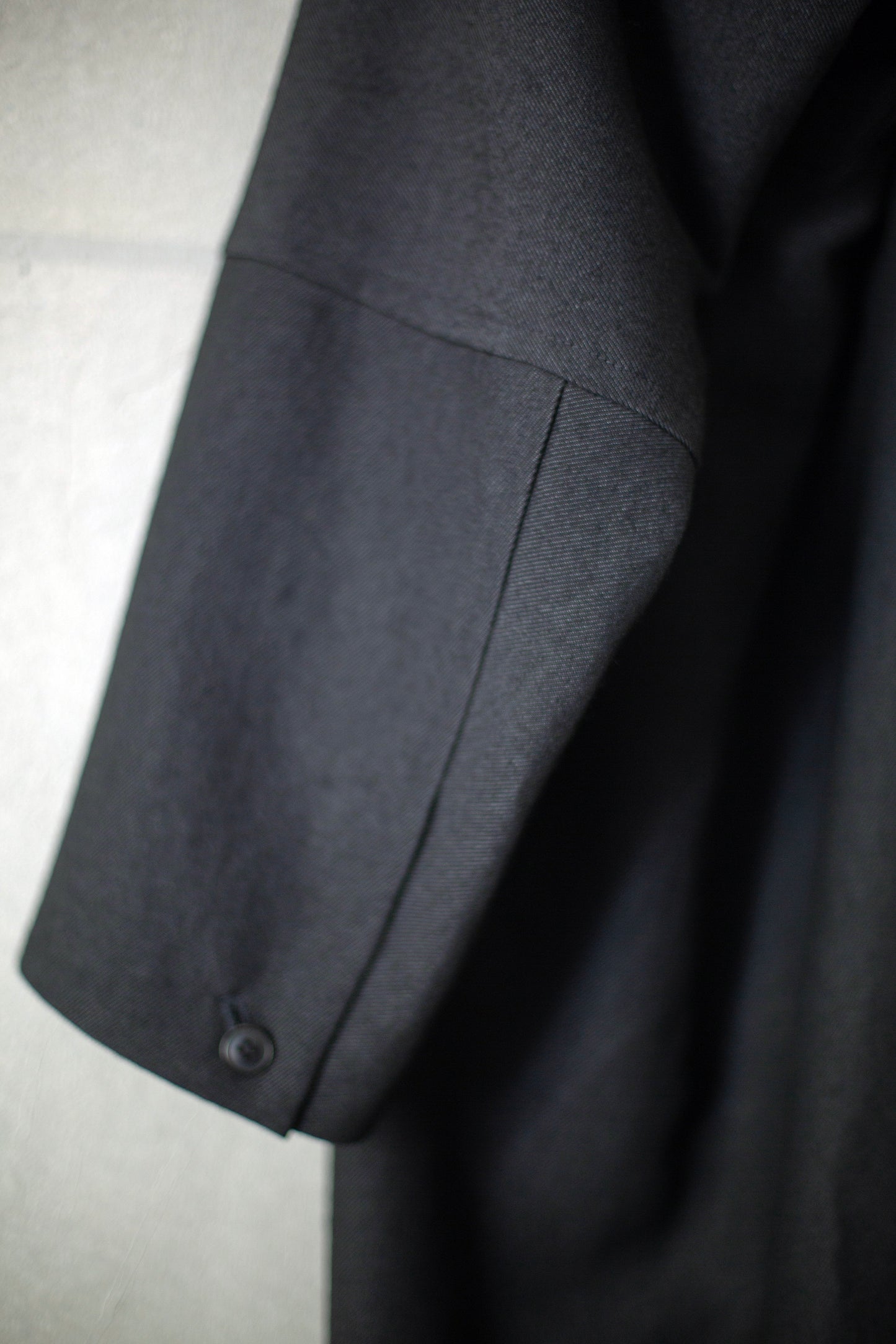 COAT#27 - OFF BLACK WOOL PAPER TWILL