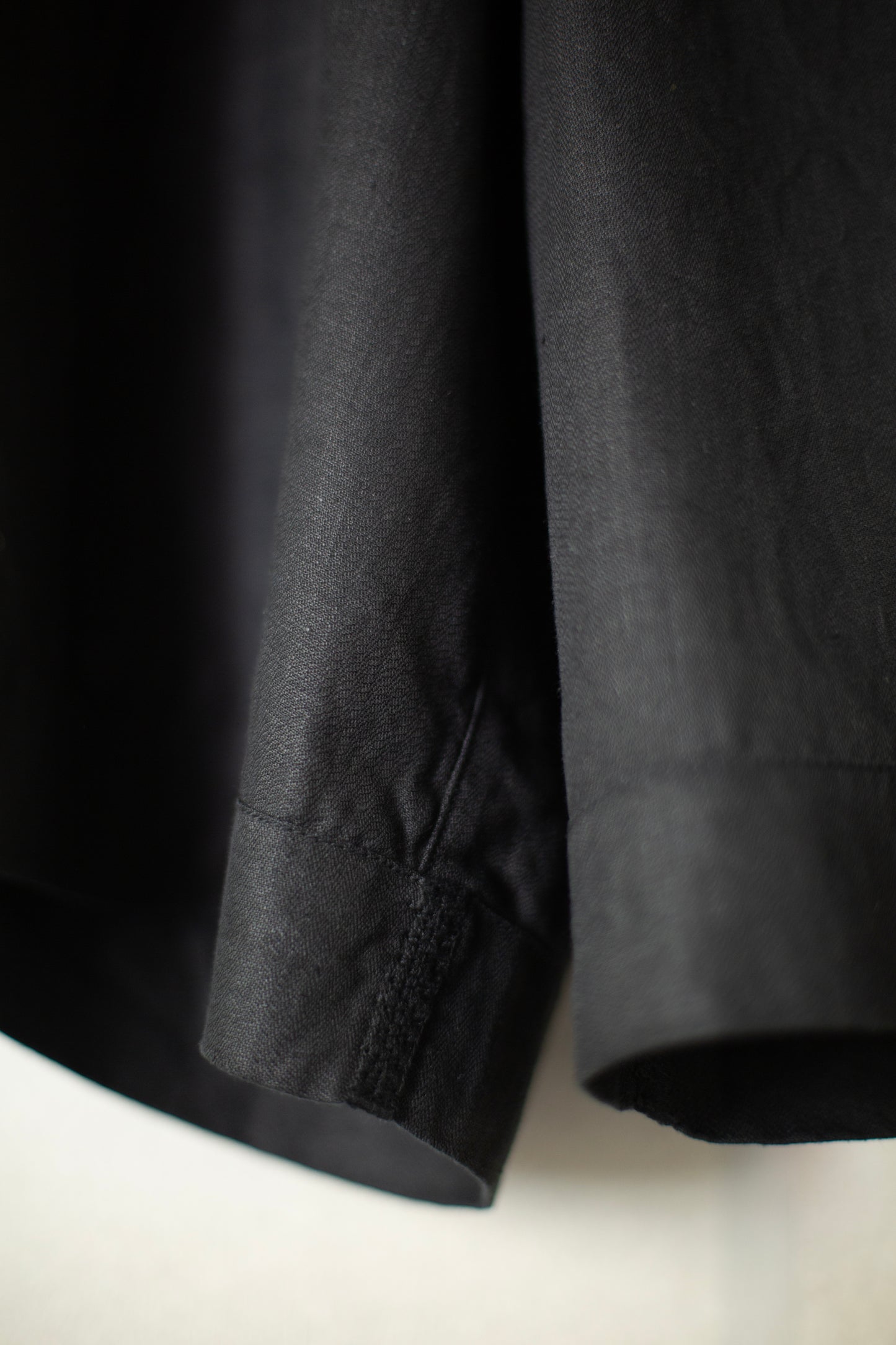 big shorts in black ripple hemp