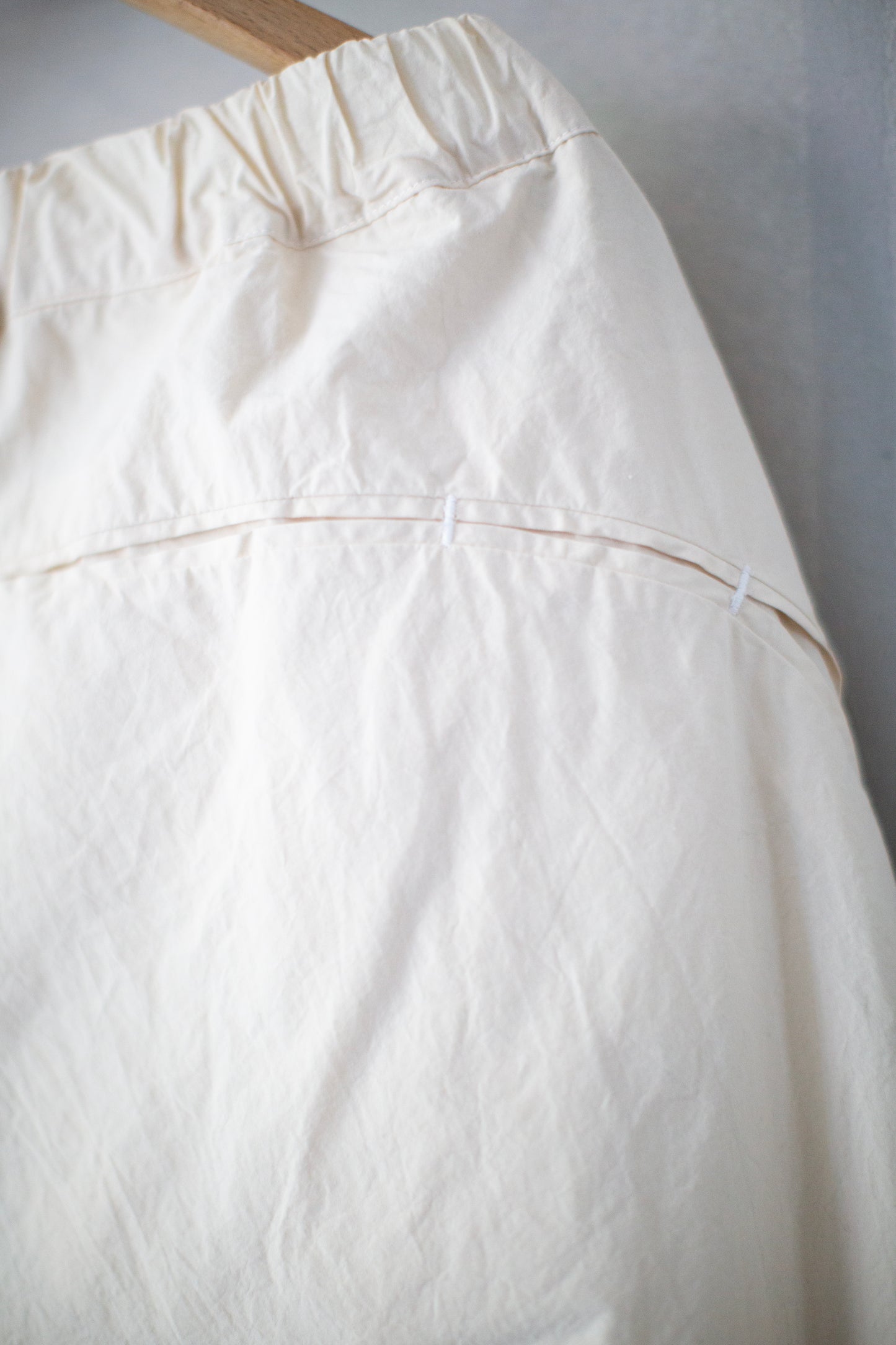 Fabric Forming Twist Pants in Off White