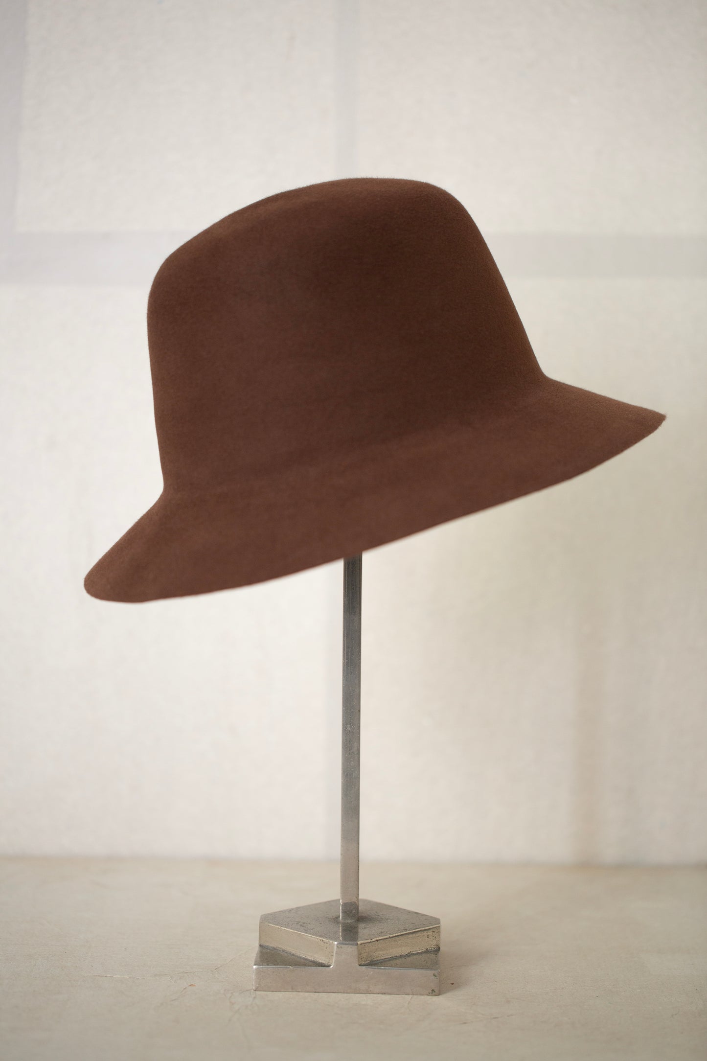 HAT#9 - DARK BROWN BEAVER FELT