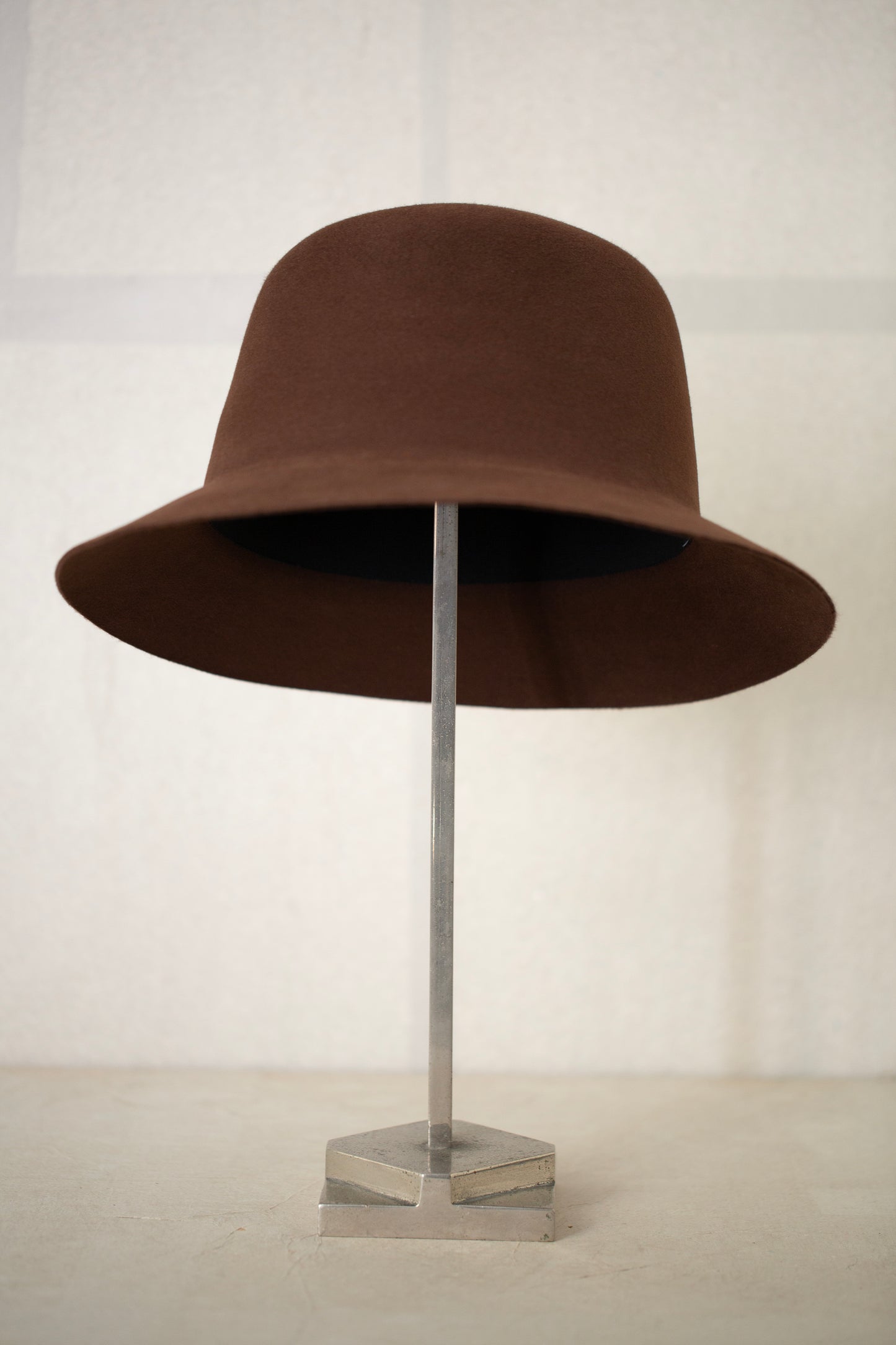 HAT#9 - DARK BROWN BEAVER FELT