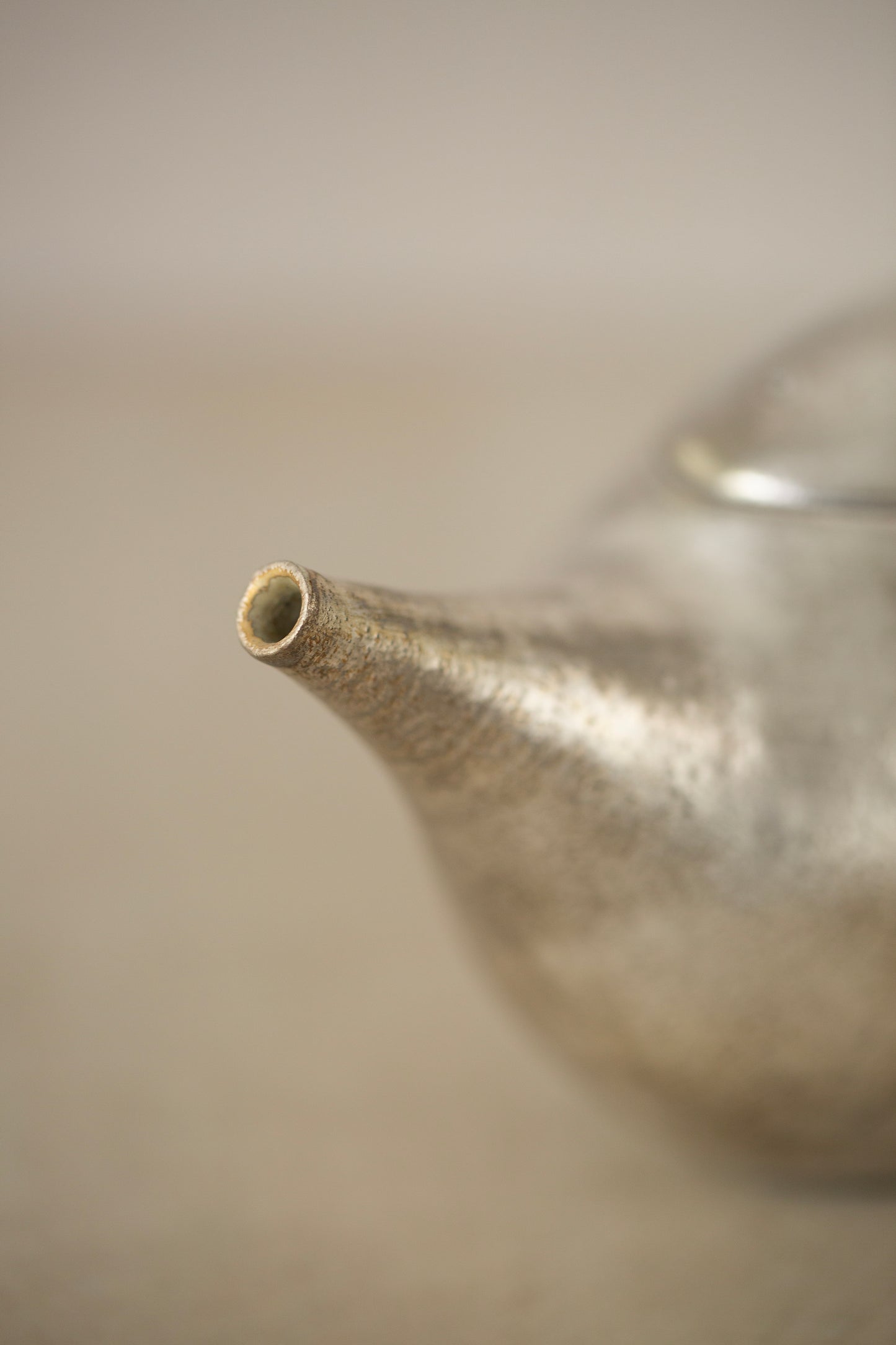 Silver glaze tea pot