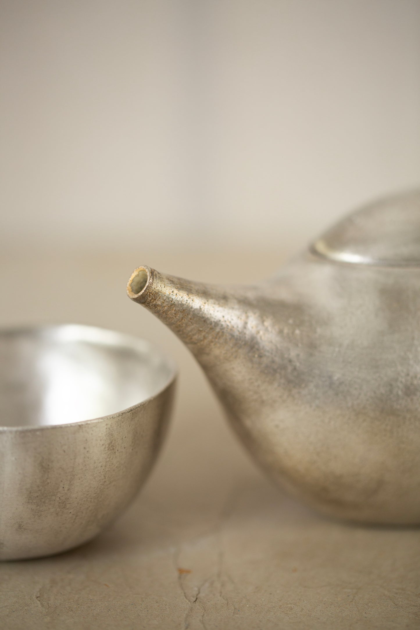 Silver glaze tea pot