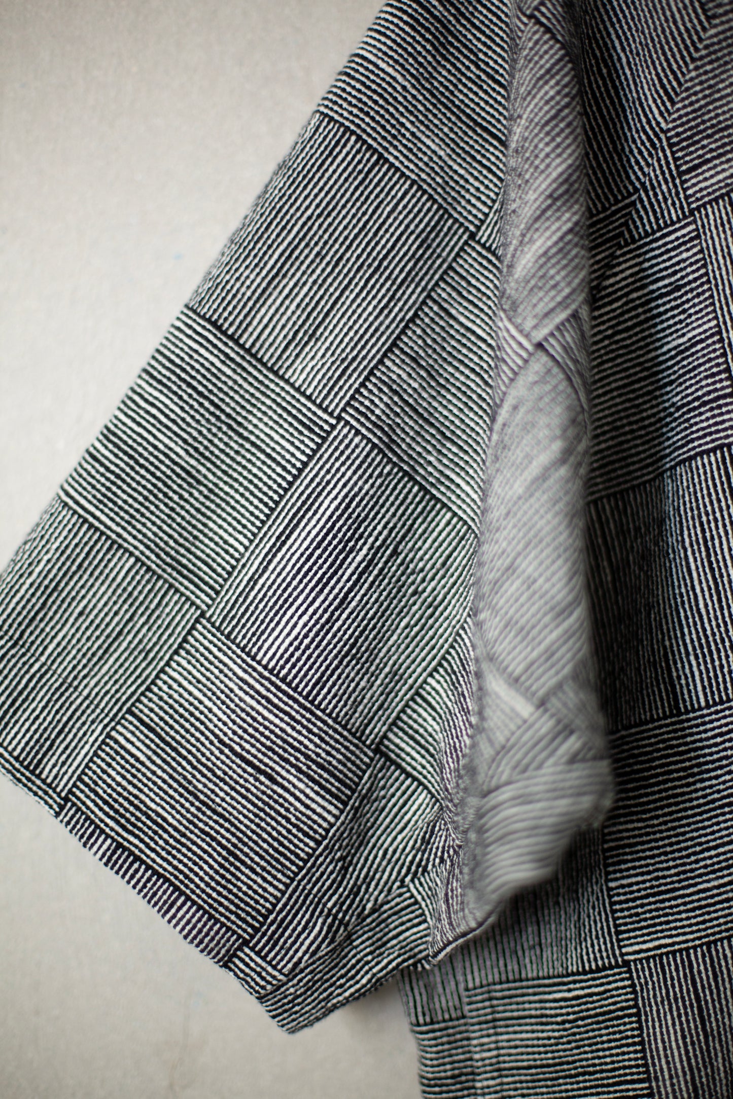 black and white block stripe cloth hooded shirt