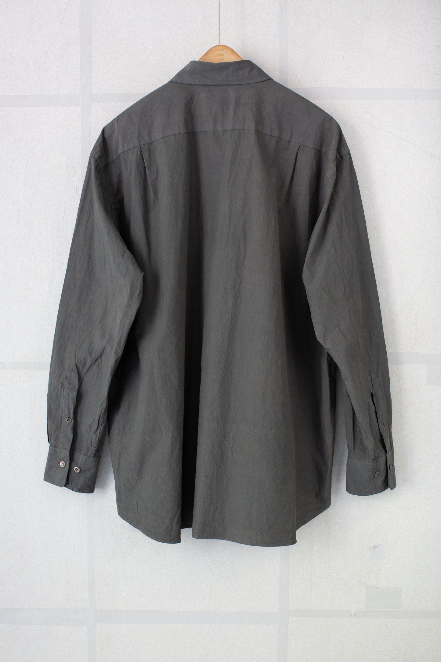 Regular Collar Shirt in Zakuro