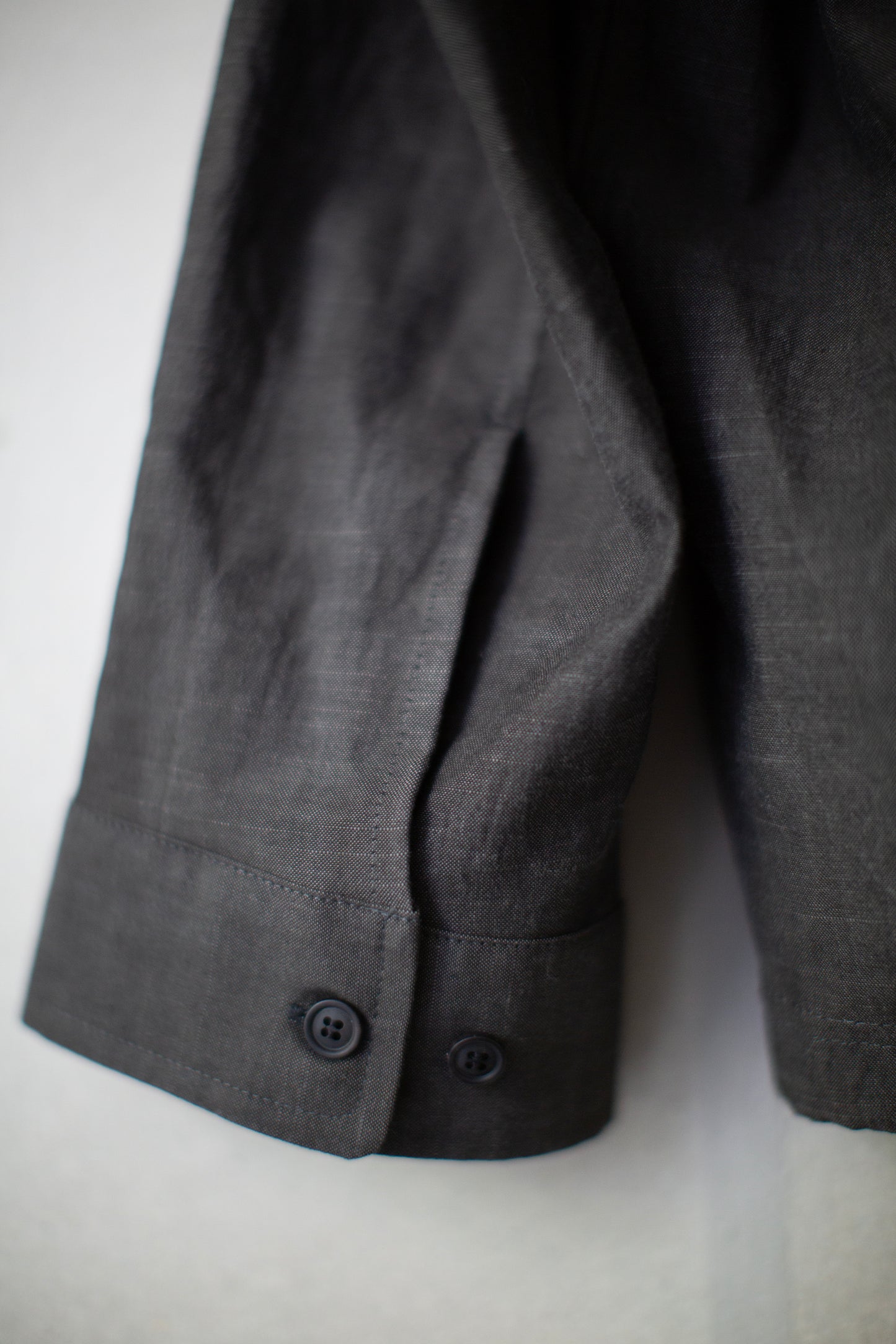 dark sumi slub cloth skipper shirt