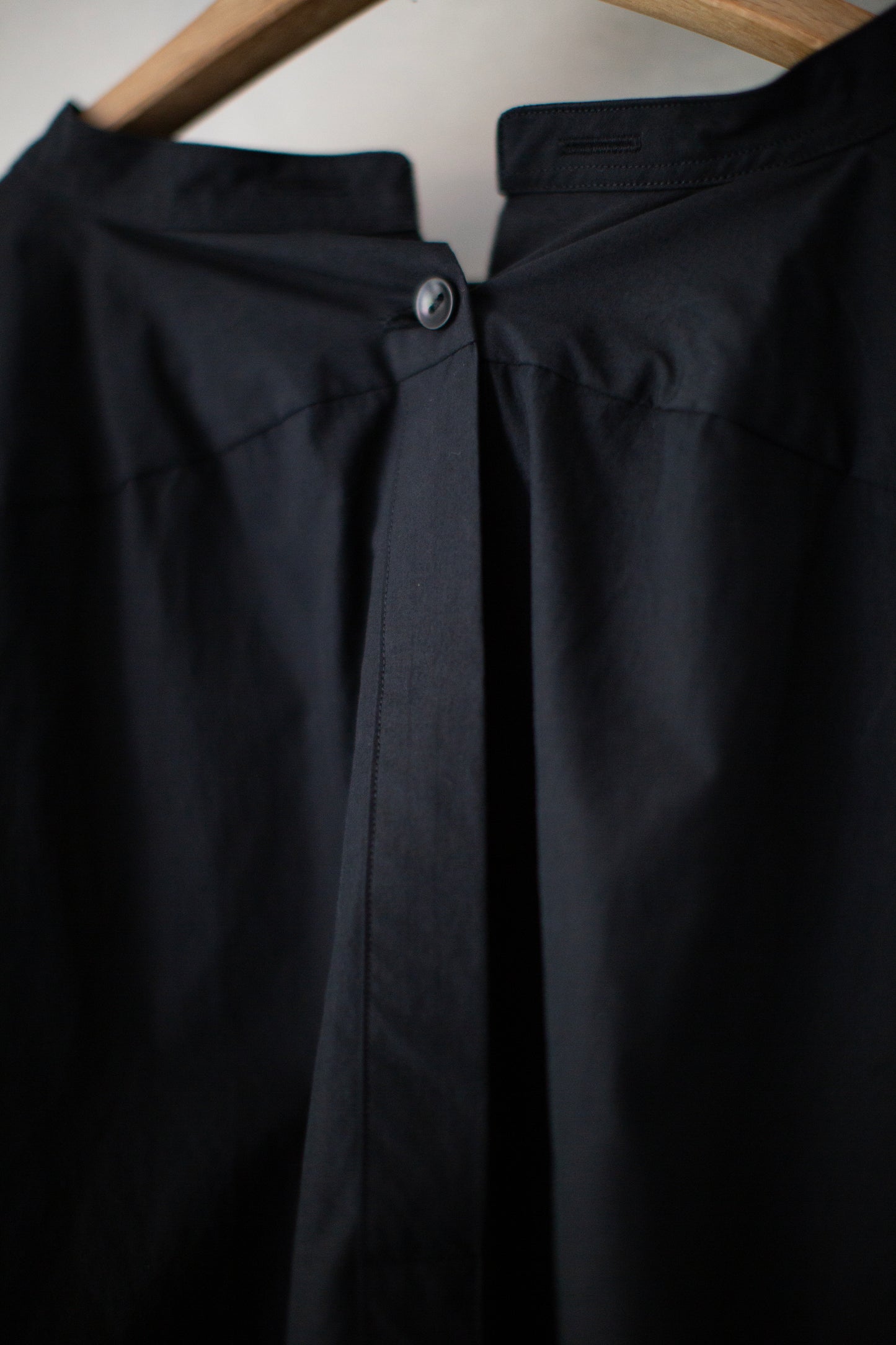 Dress Pullover Shirt in Black