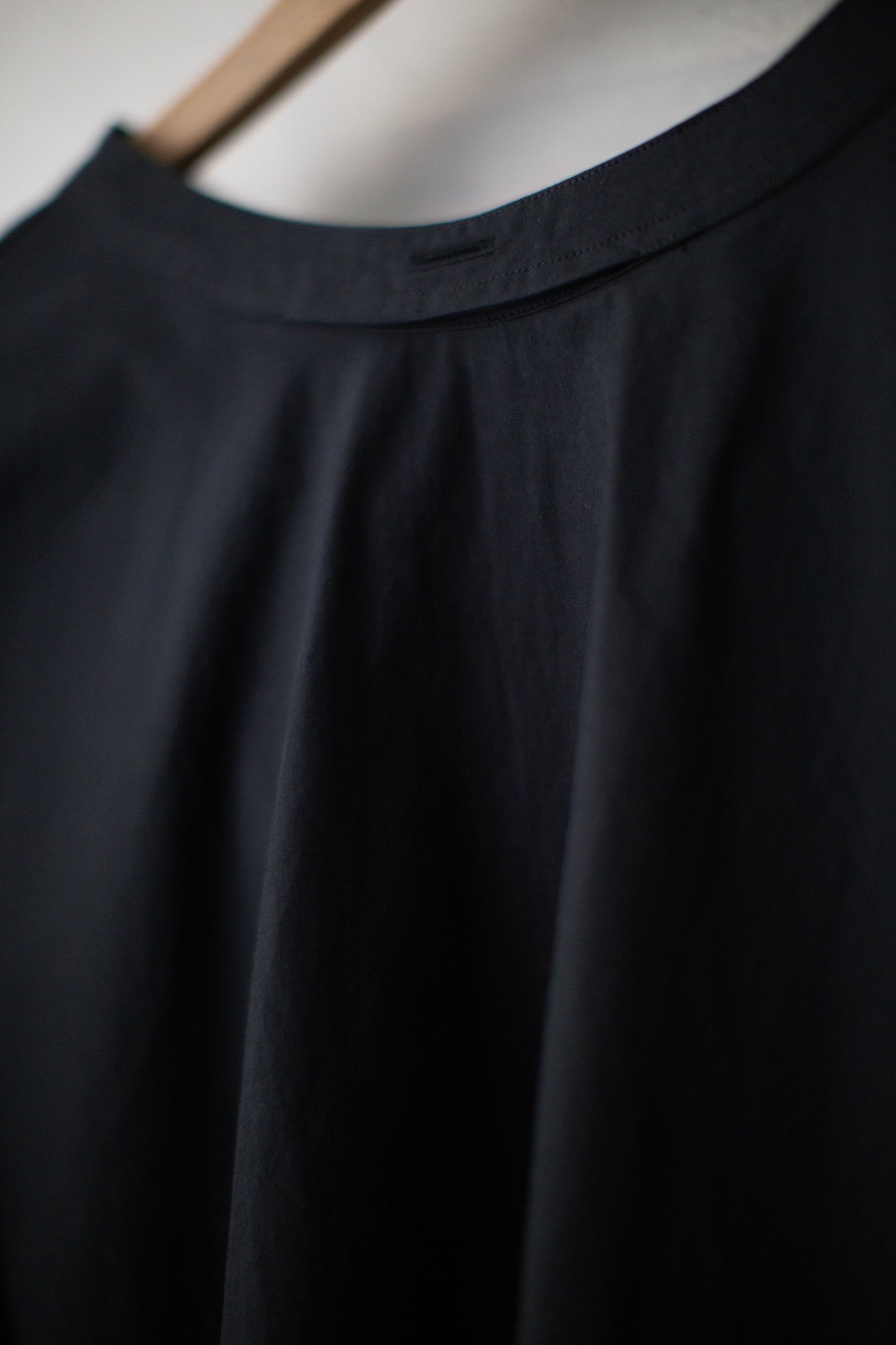Dress Pullover Shirt in Black