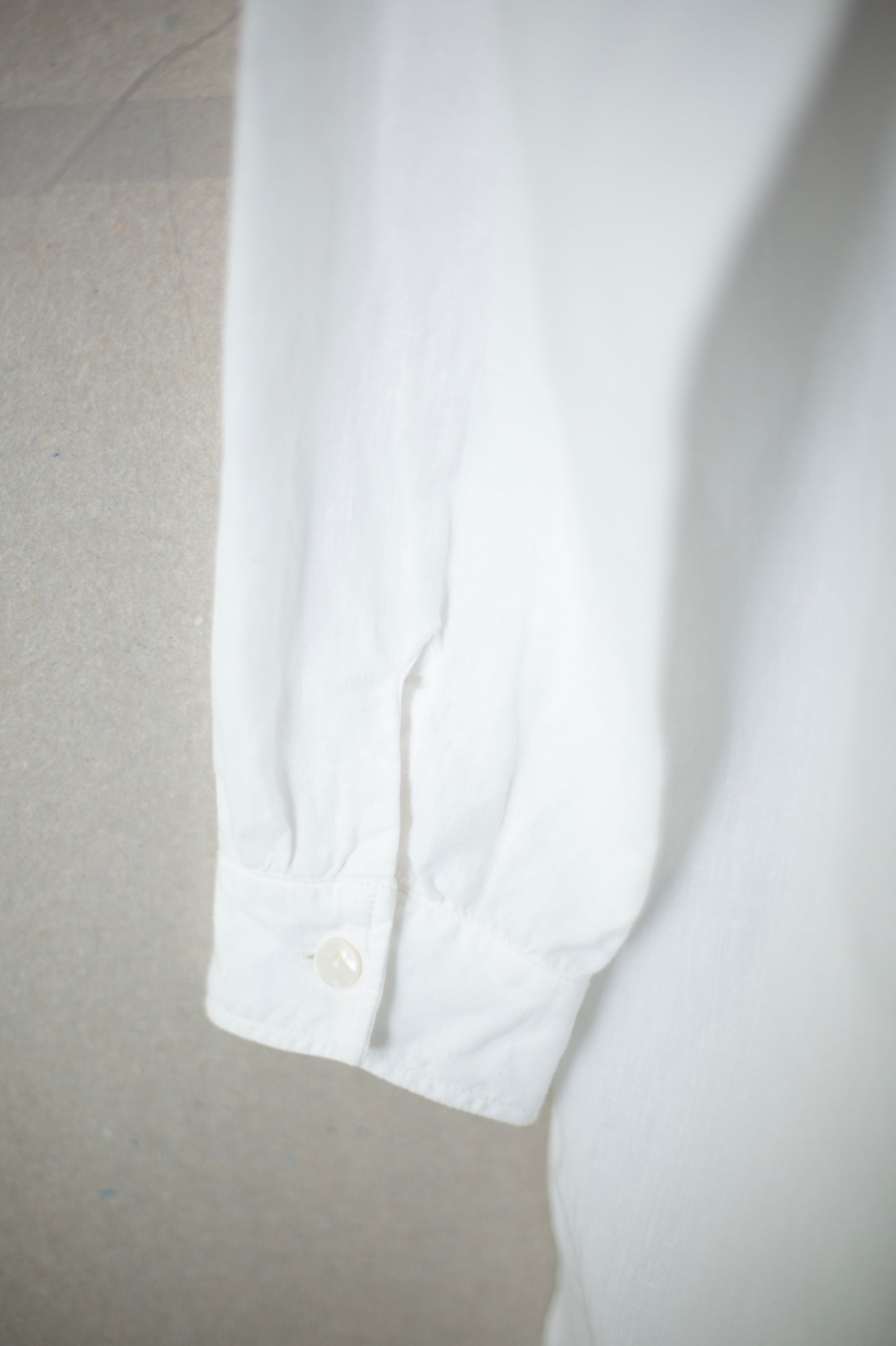 no collar shirt in white high density hemp