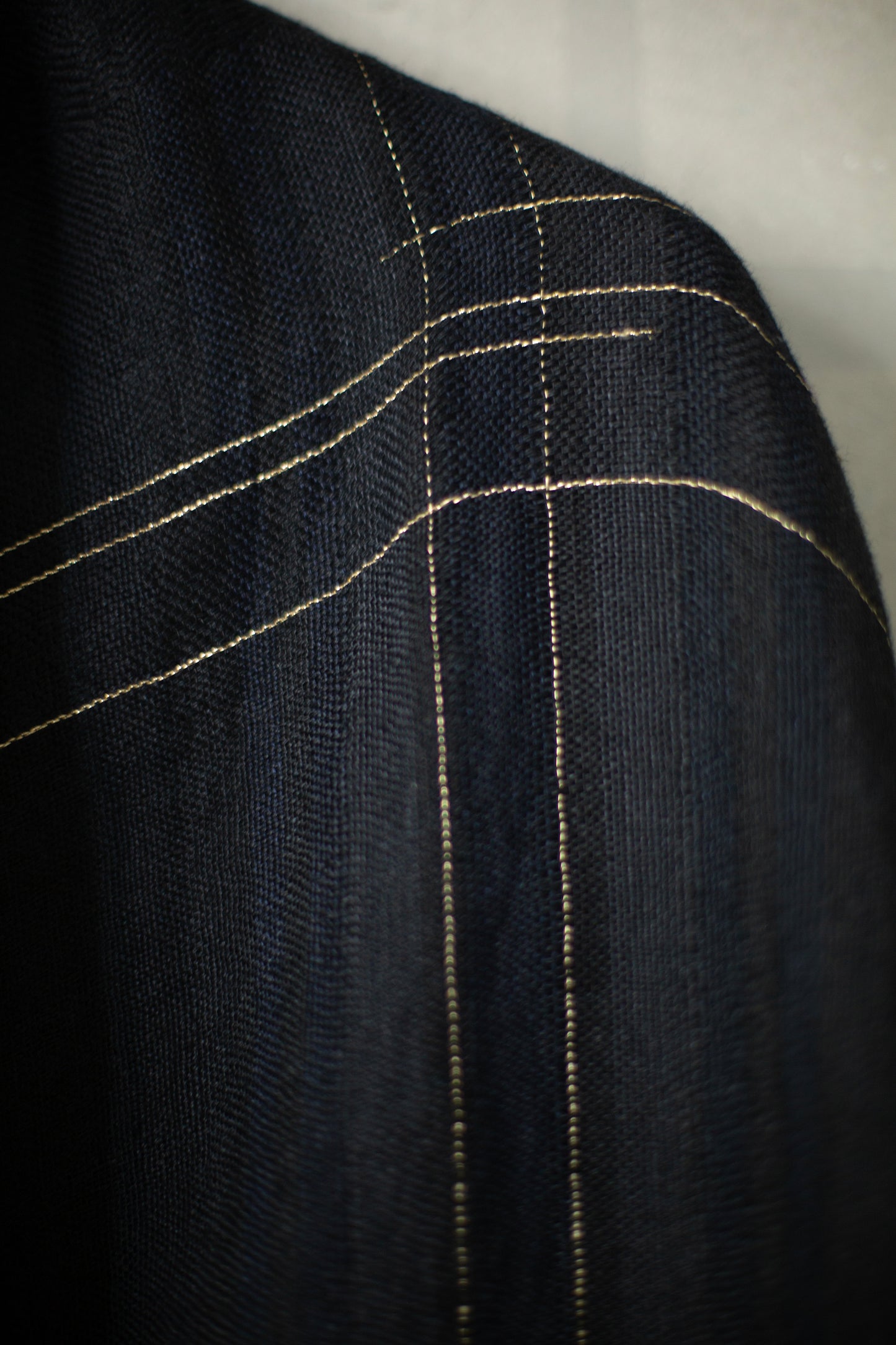 Hand woven stole black & navy