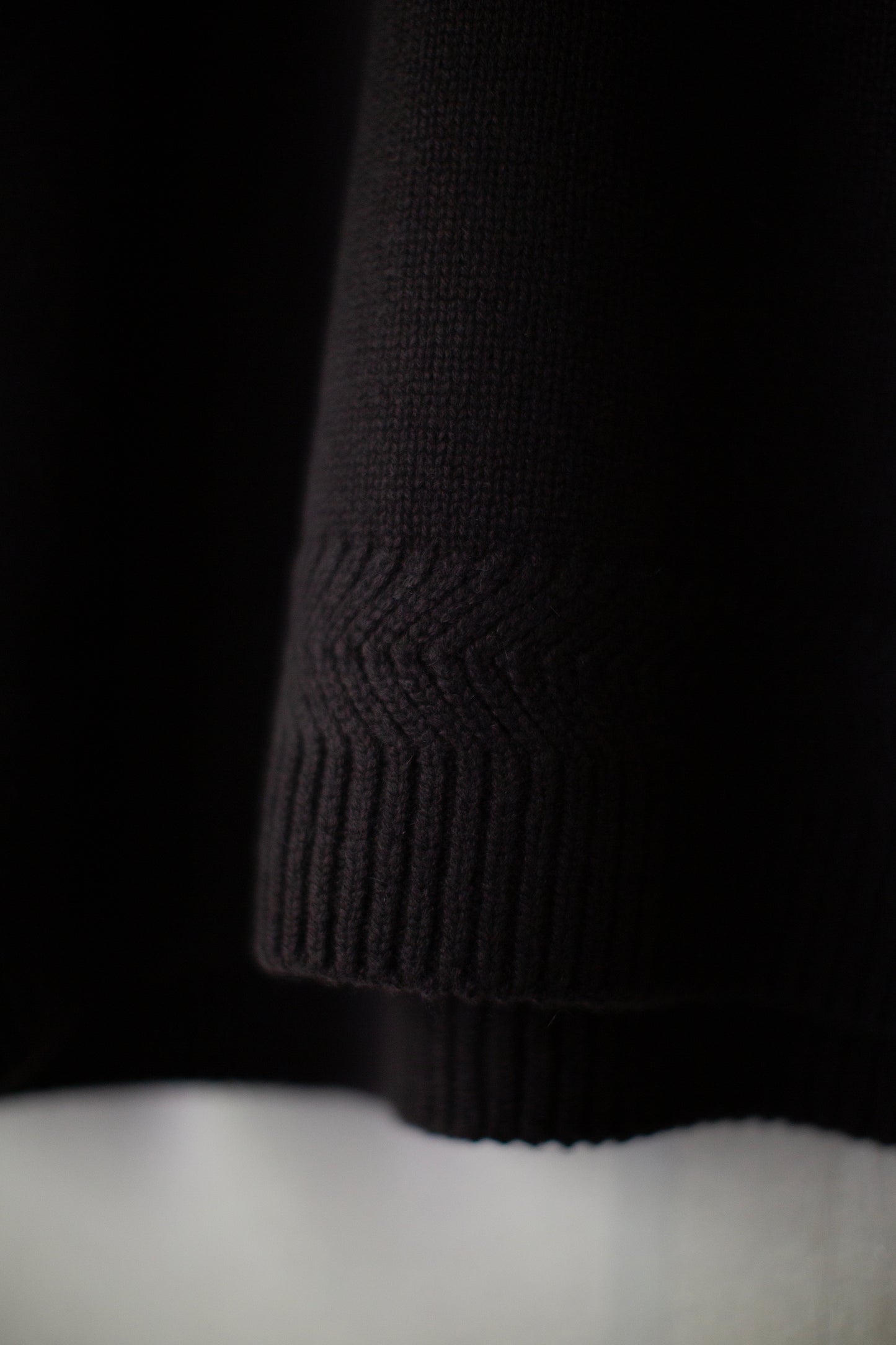 Dark brown cashmere crew neck pullover