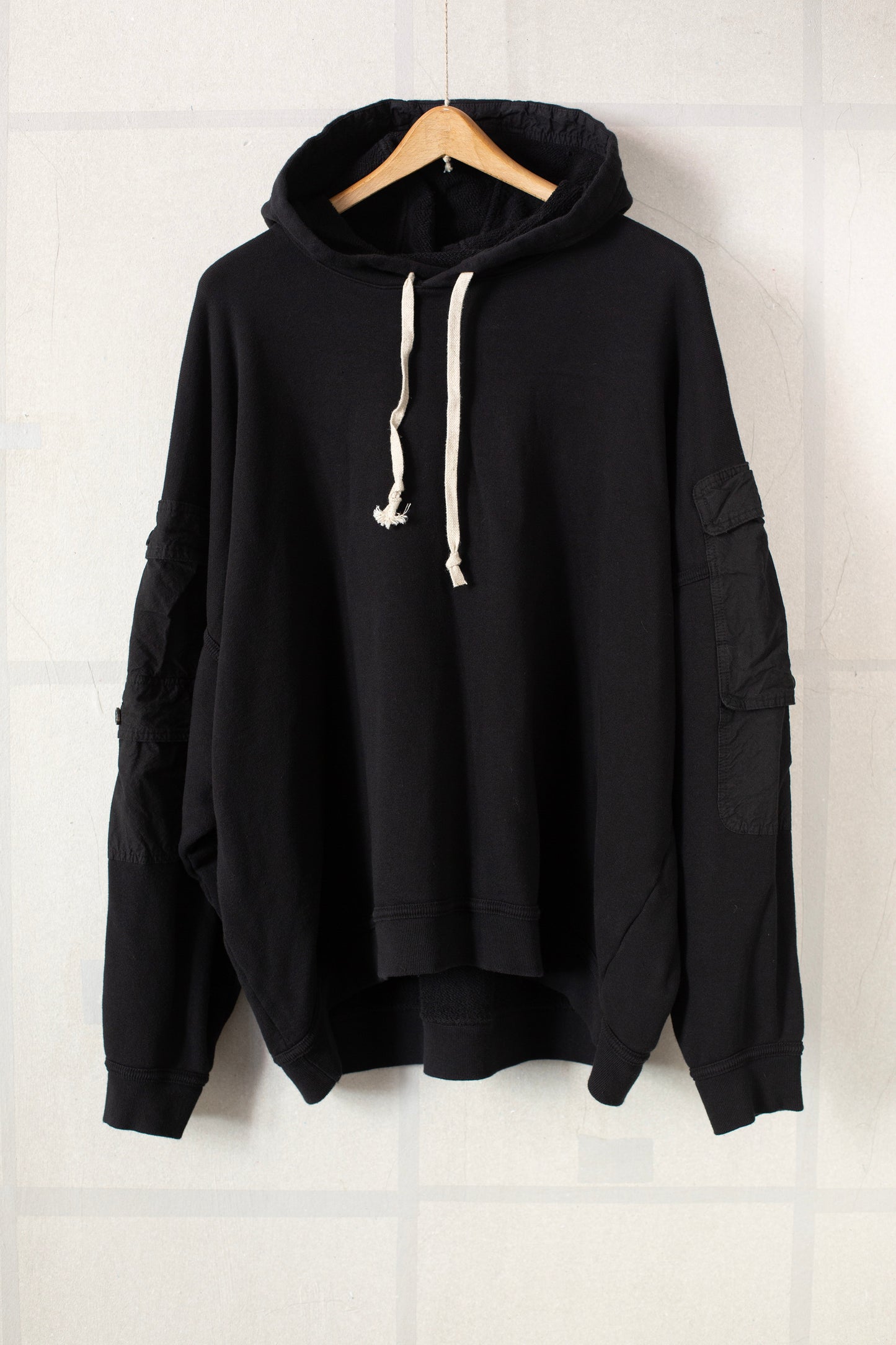 black sweat/washed dense cloth hooded sweat