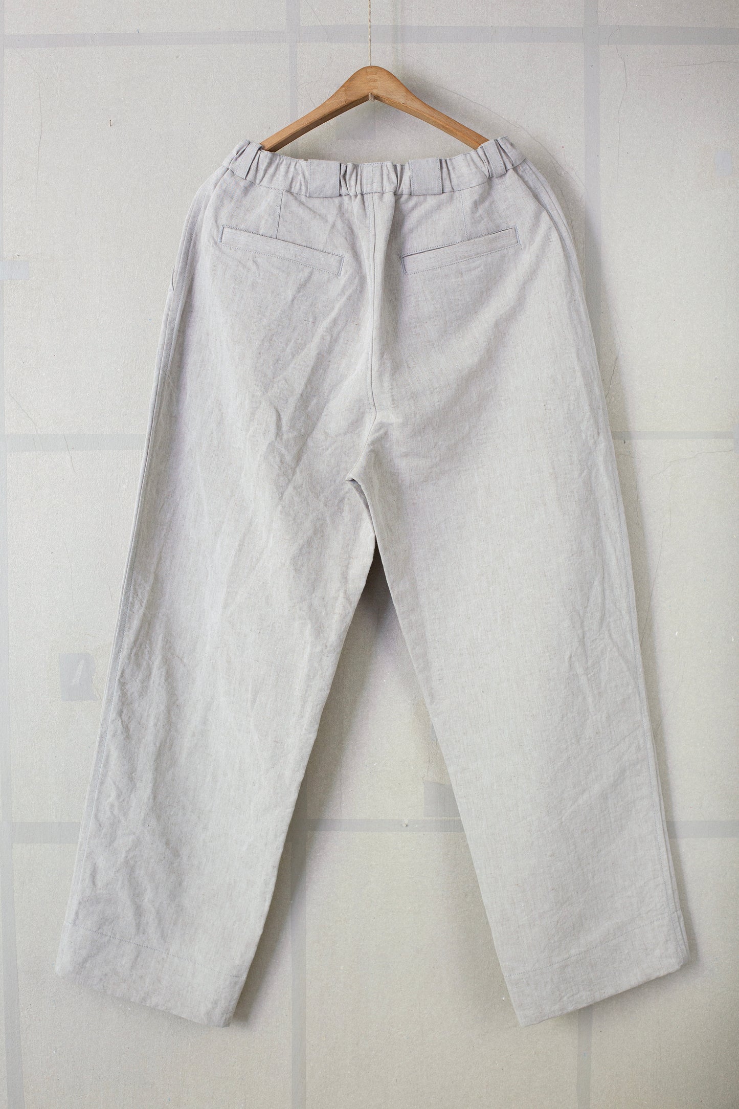 straight long pants in chalk high-density hemp-cotton