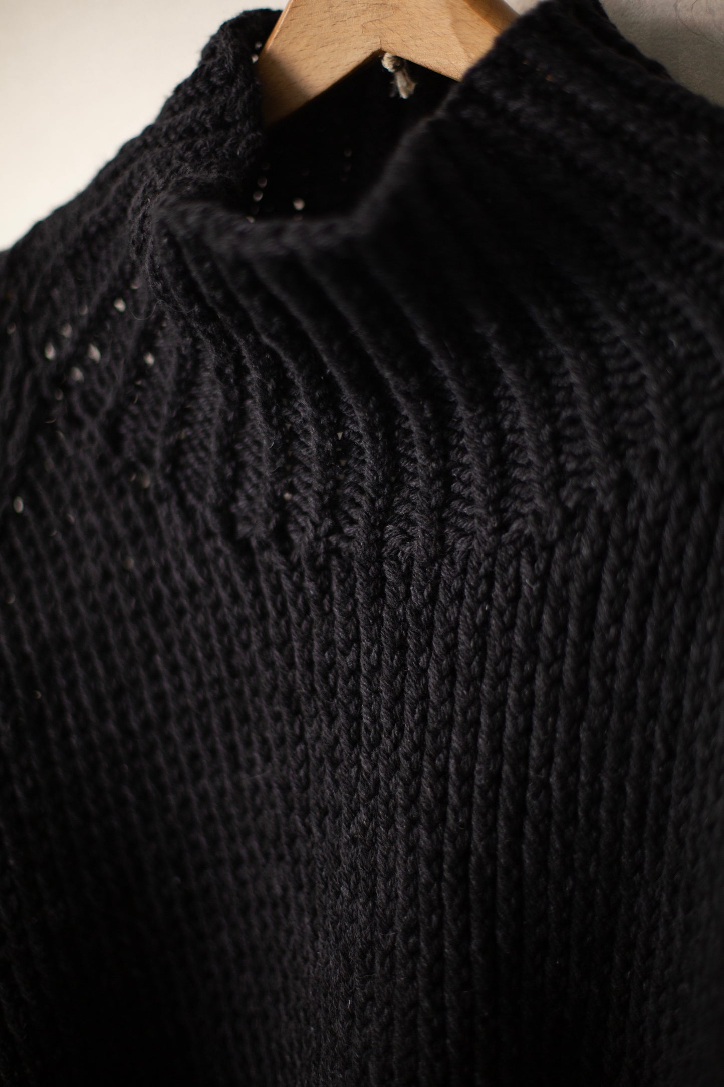 KNIT#68 - LALIN BLACK